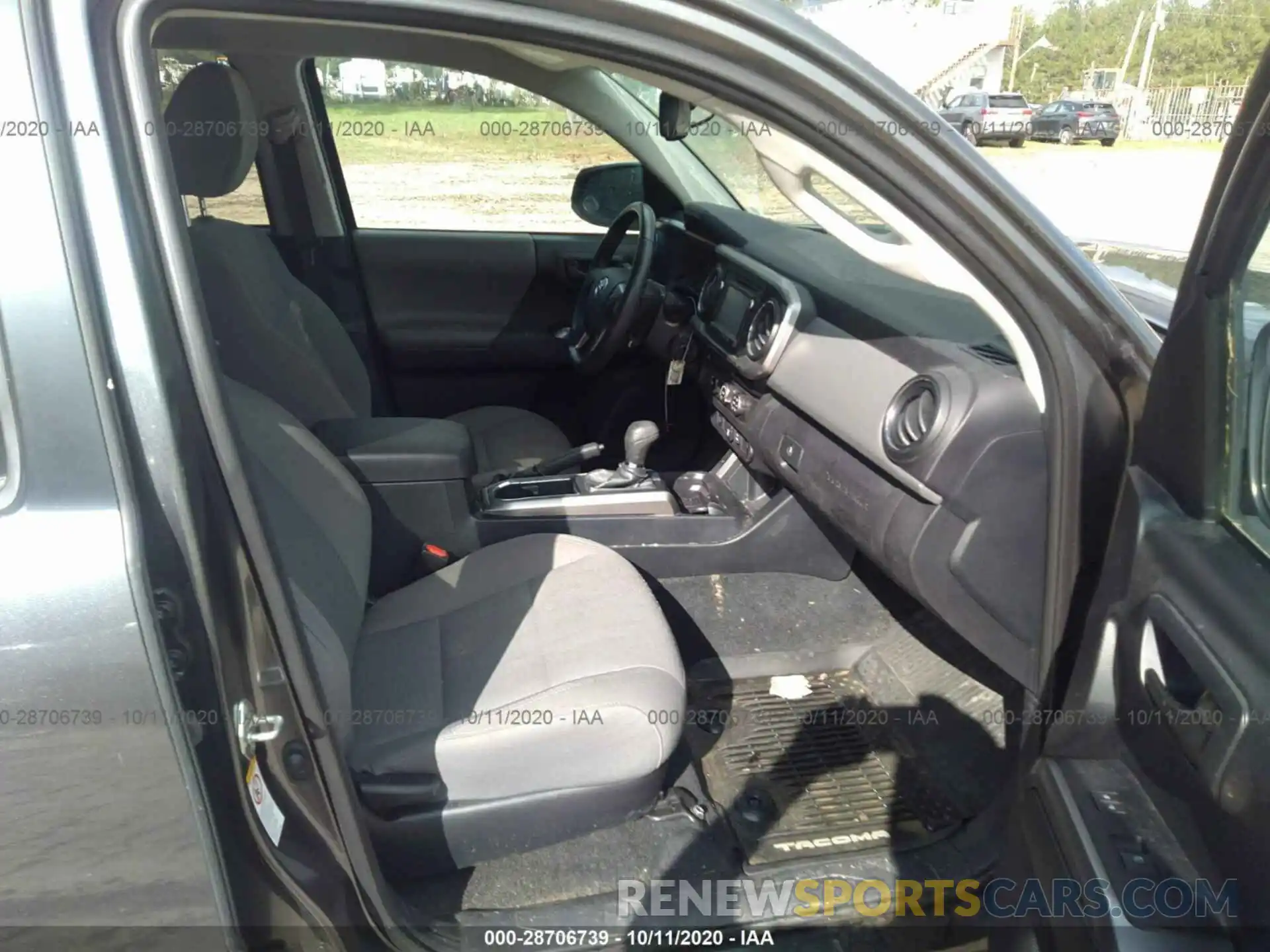 5 Photograph of a damaged car 3TMAZ5CN5KM096206 TOYOTA TACOMA 2WD 2019