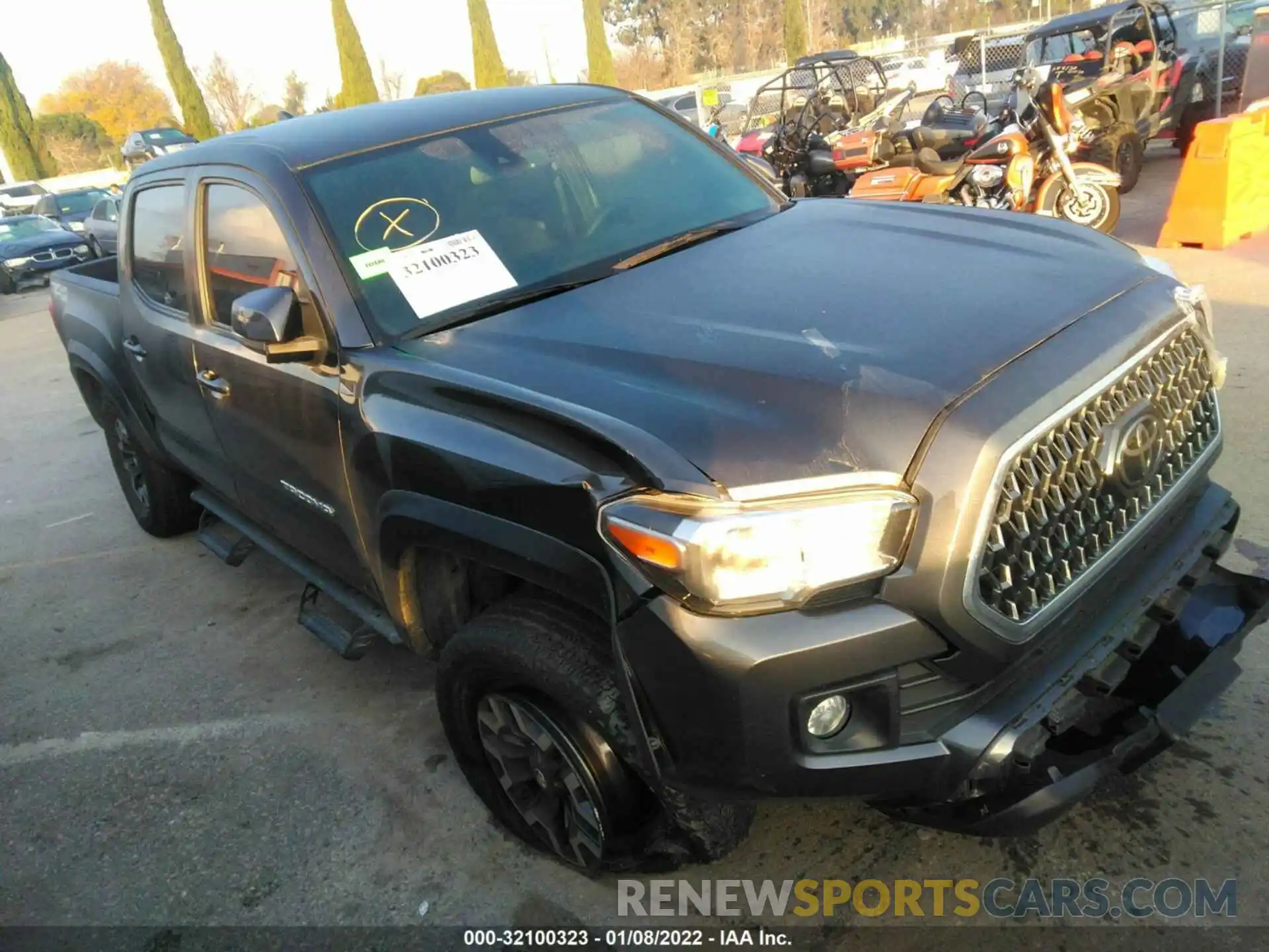 1 Photograph of a damaged car 3TMAZ5CN5KM101257 TOYOTA TACOMA 2WD 2019