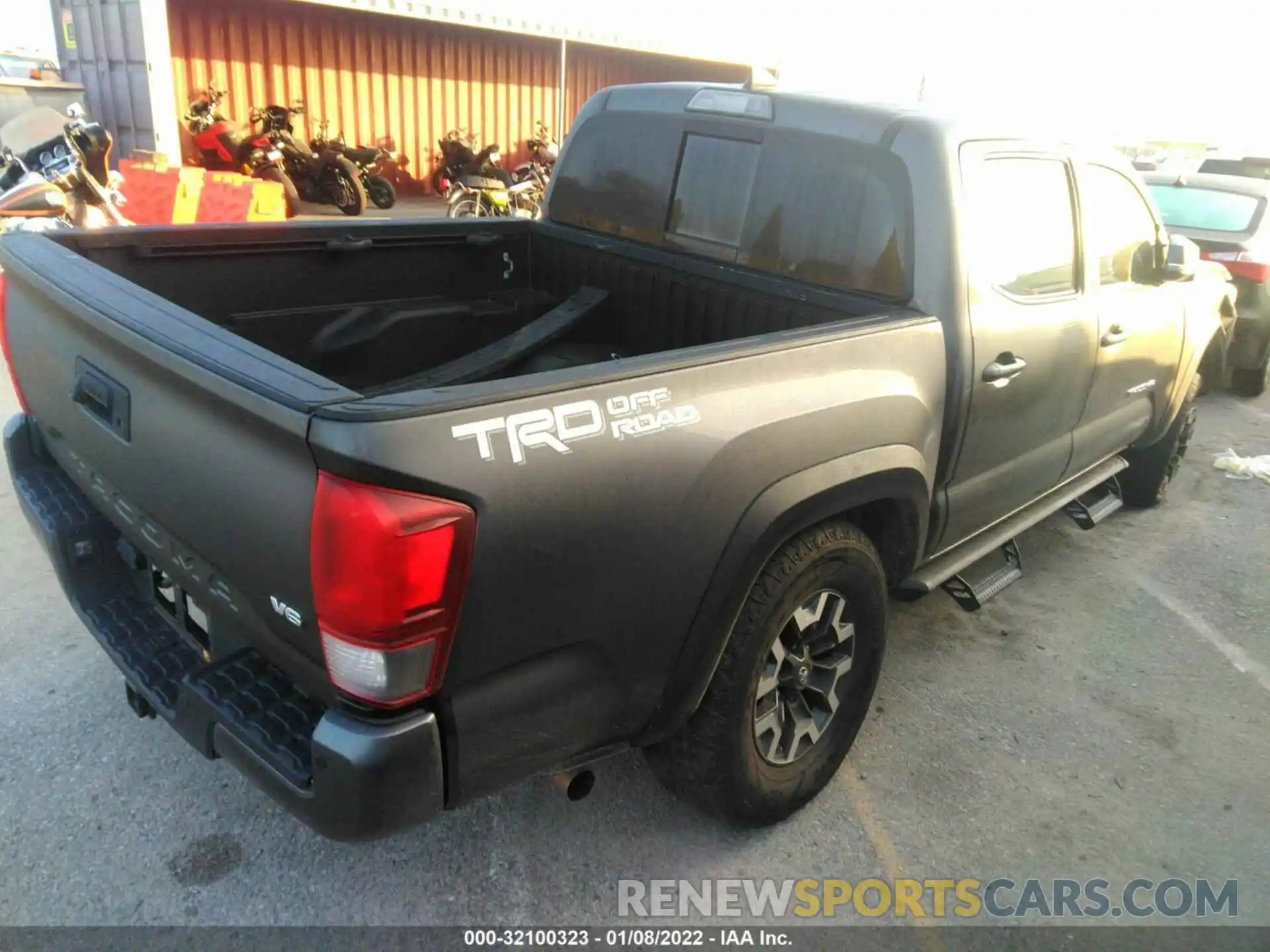 4 Photograph of a damaged car 3TMAZ5CN5KM101257 TOYOTA TACOMA 2WD 2019