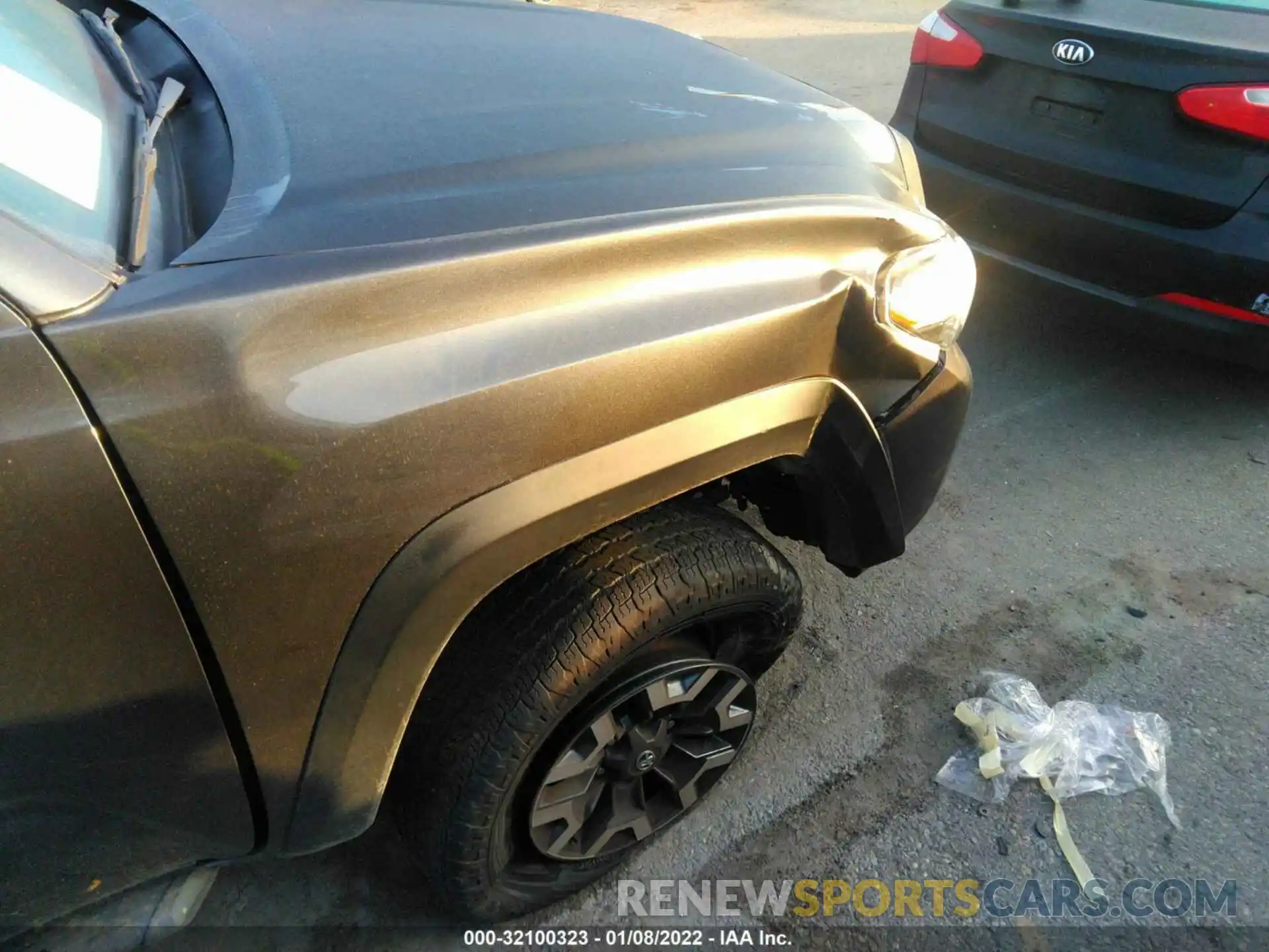 6 Photograph of a damaged car 3TMAZ5CN5KM101257 TOYOTA TACOMA 2WD 2019