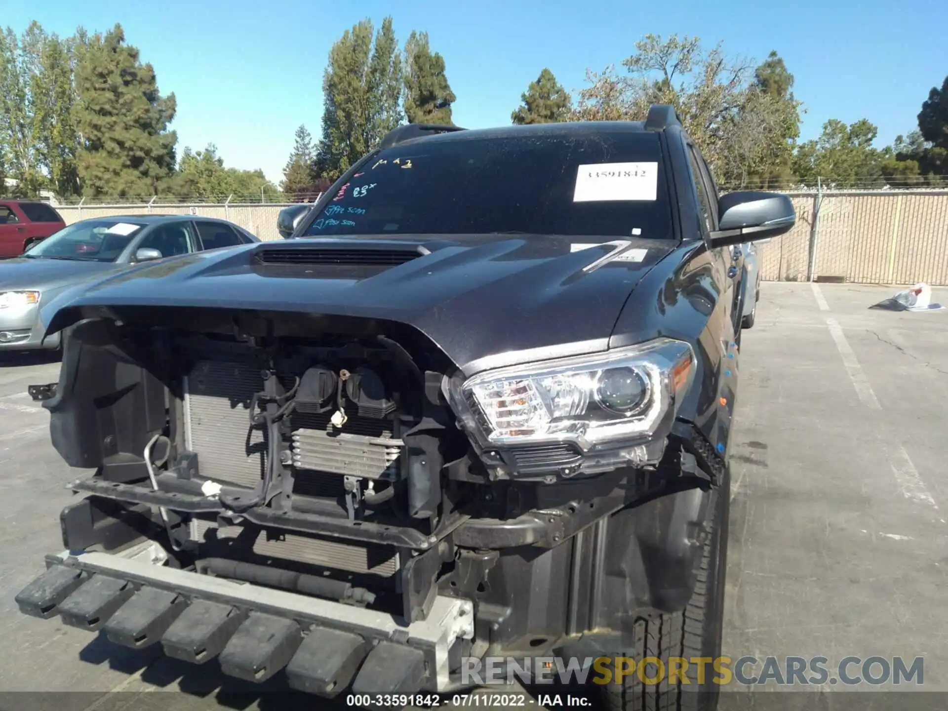 6 Photograph of a damaged car 3TMAZ5CN5KM102618 TOYOTA TACOMA 2WD 2019