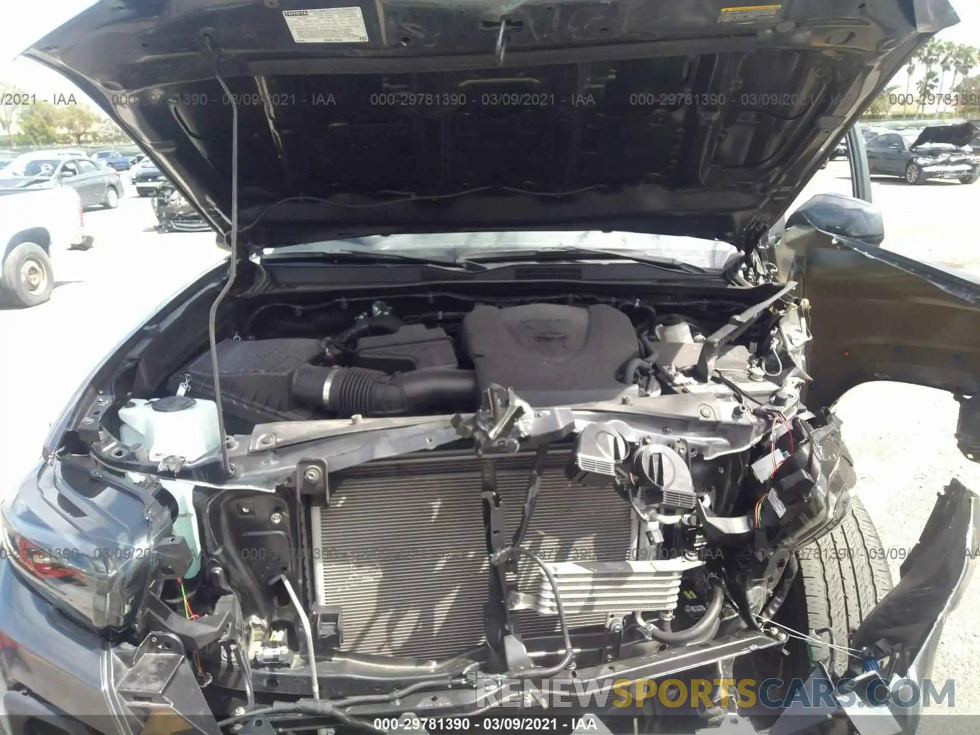 10 Photograph of a damaged car 3TMAZ5CN5KM114154 TOYOTA TACOMA 2WD 2019