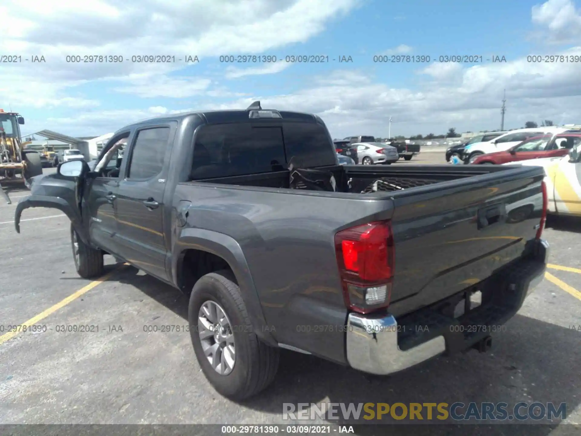 3 Photograph of a damaged car 3TMAZ5CN5KM114154 TOYOTA TACOMA 2WD 2019