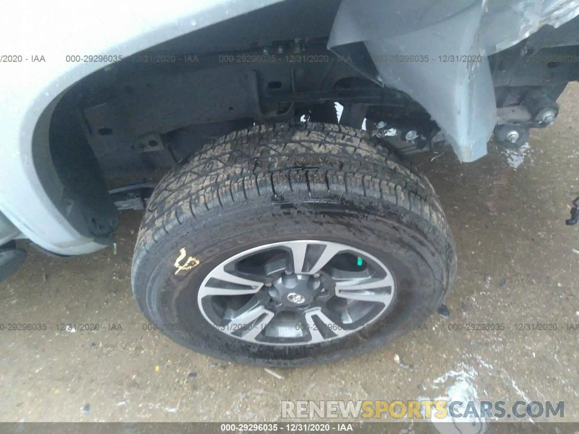 13 Photograph of a damaged car 3TMAZ5CN5KM114235 TOYOTA TACOMA 2WD 2019