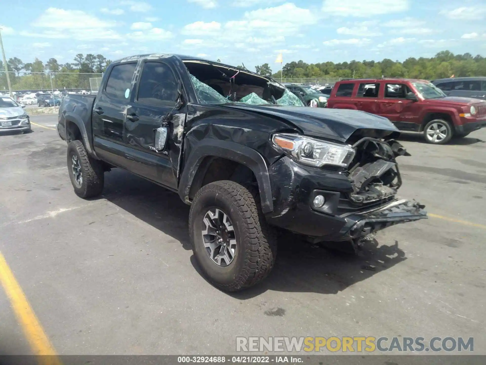 1 Photograph of a damaged car 3TMAZ5CN6KM081715 TOYOTA TACOMA 2WD 2019