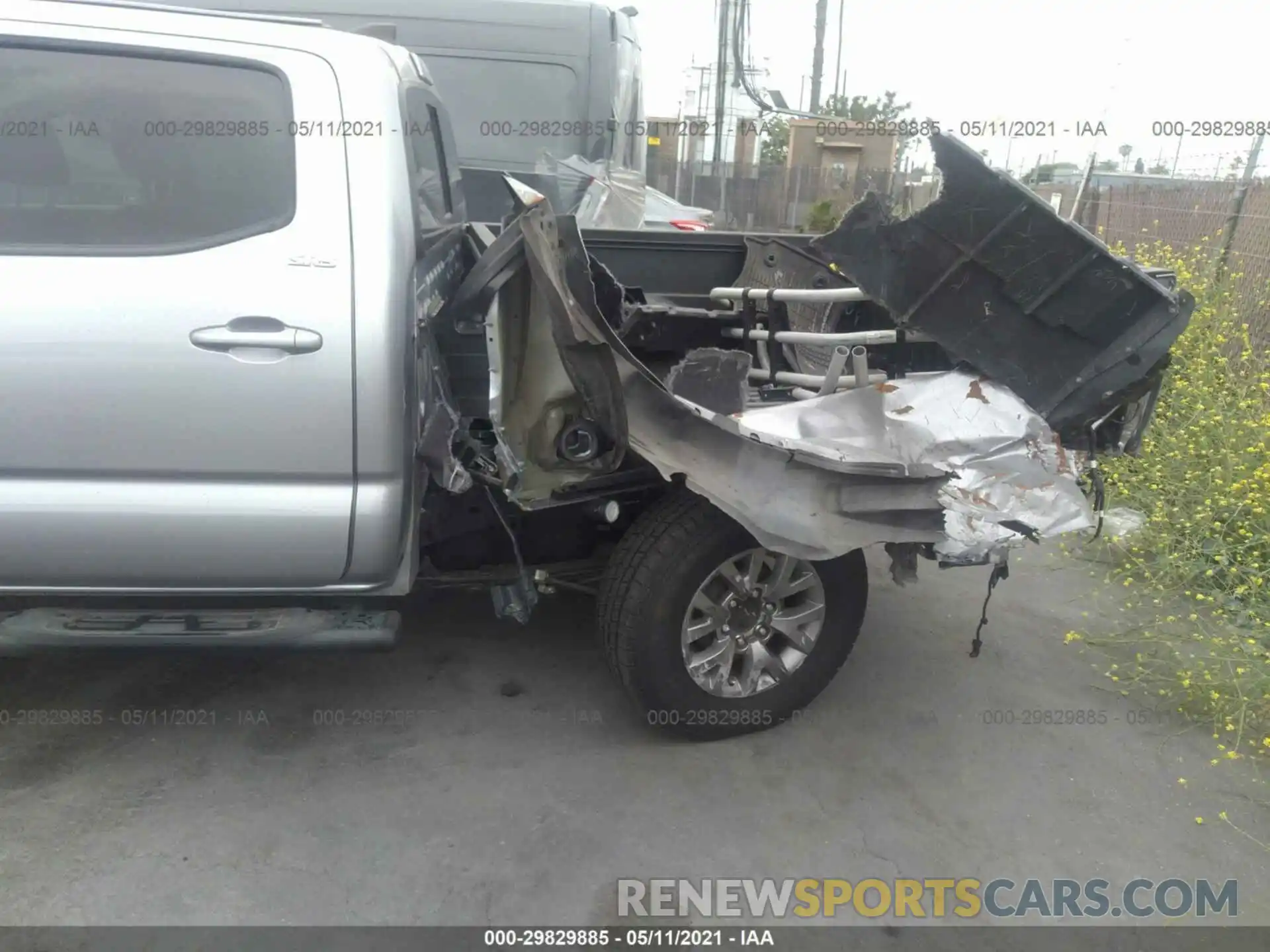 6 Photograph of a damaged car 3TMAZ5CN6KM090169 TOYOTA TACOMA 2WD 2019