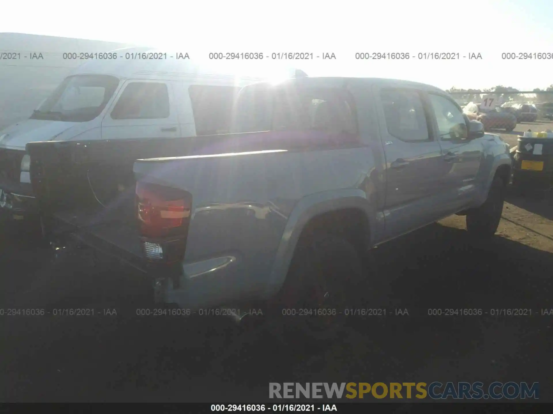 4 Фотография поврежденного автомобиля 3TMAZ5CN6KM093217 TOYOTA TACOMA 2WD 2019