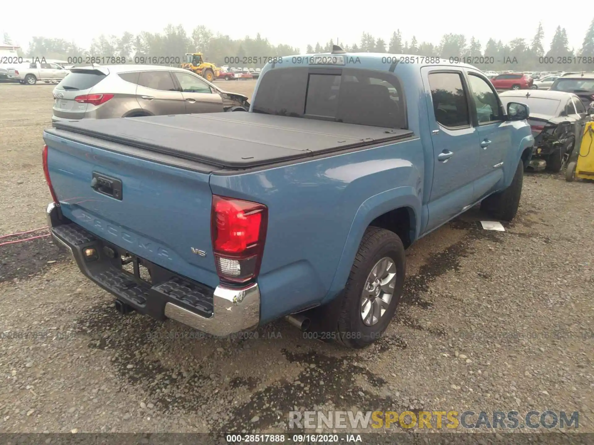 4 Photograph of a damaged car 3TMAZ5CN6KM094674 TOYOTA TACOMA 2WD 2019