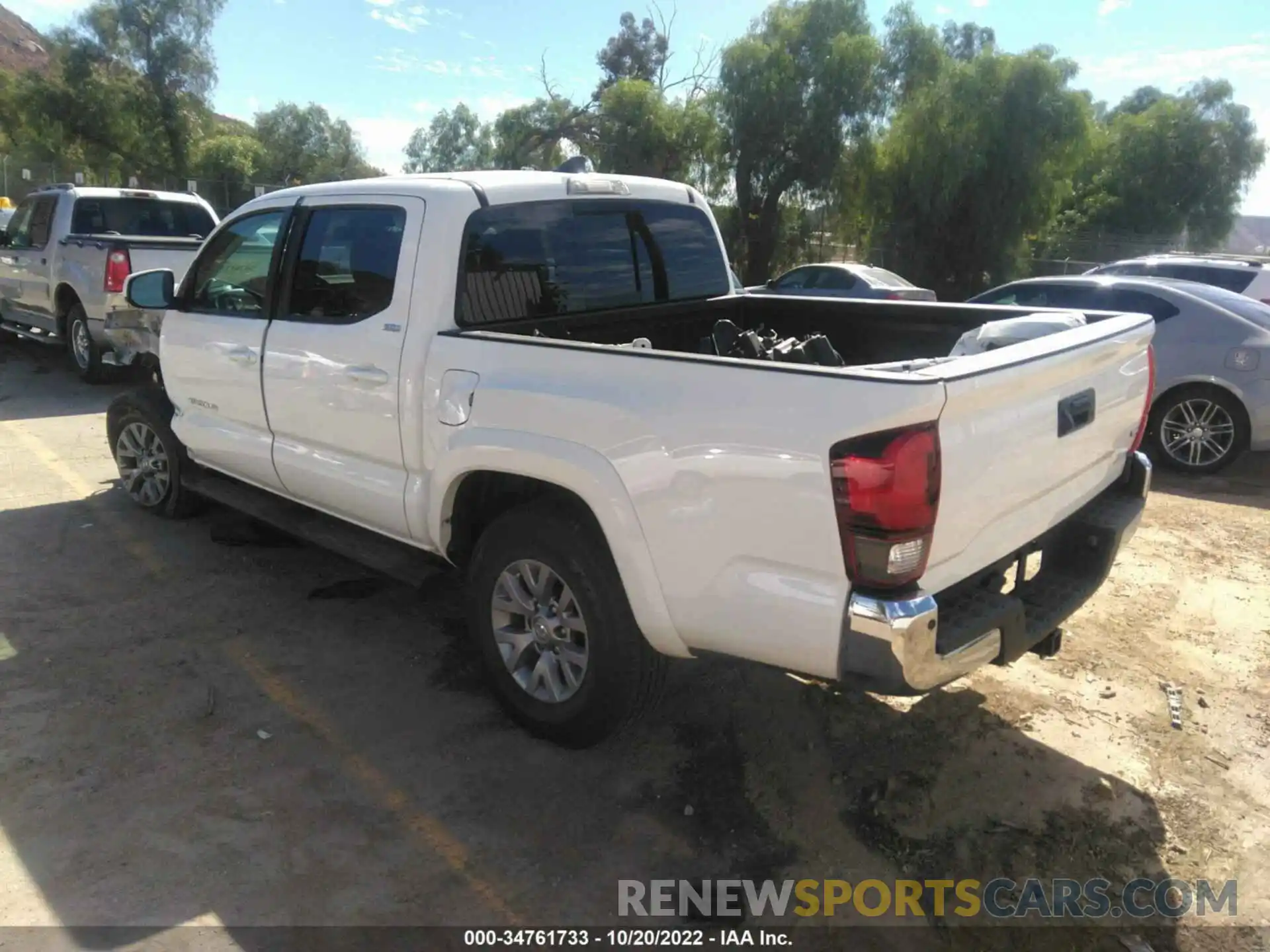 3 Photograph of a damaged car 3TMAZ5CN6KM094870 TOYOTA TACOMA 2WD 2019