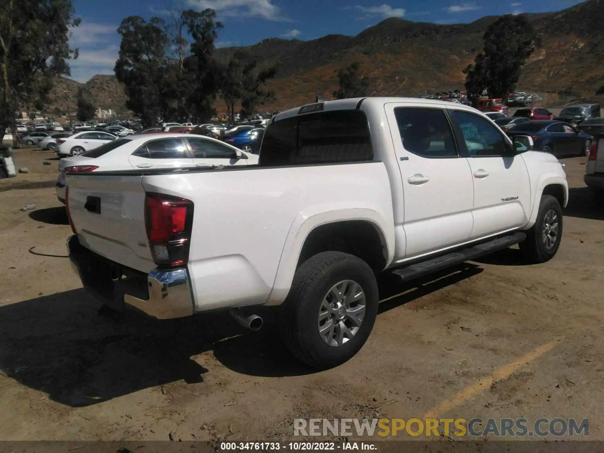 4 Photograph of a damaged car 3TMAZ5CN6KM094870 TOYOTA TACOMA 2WD 2019