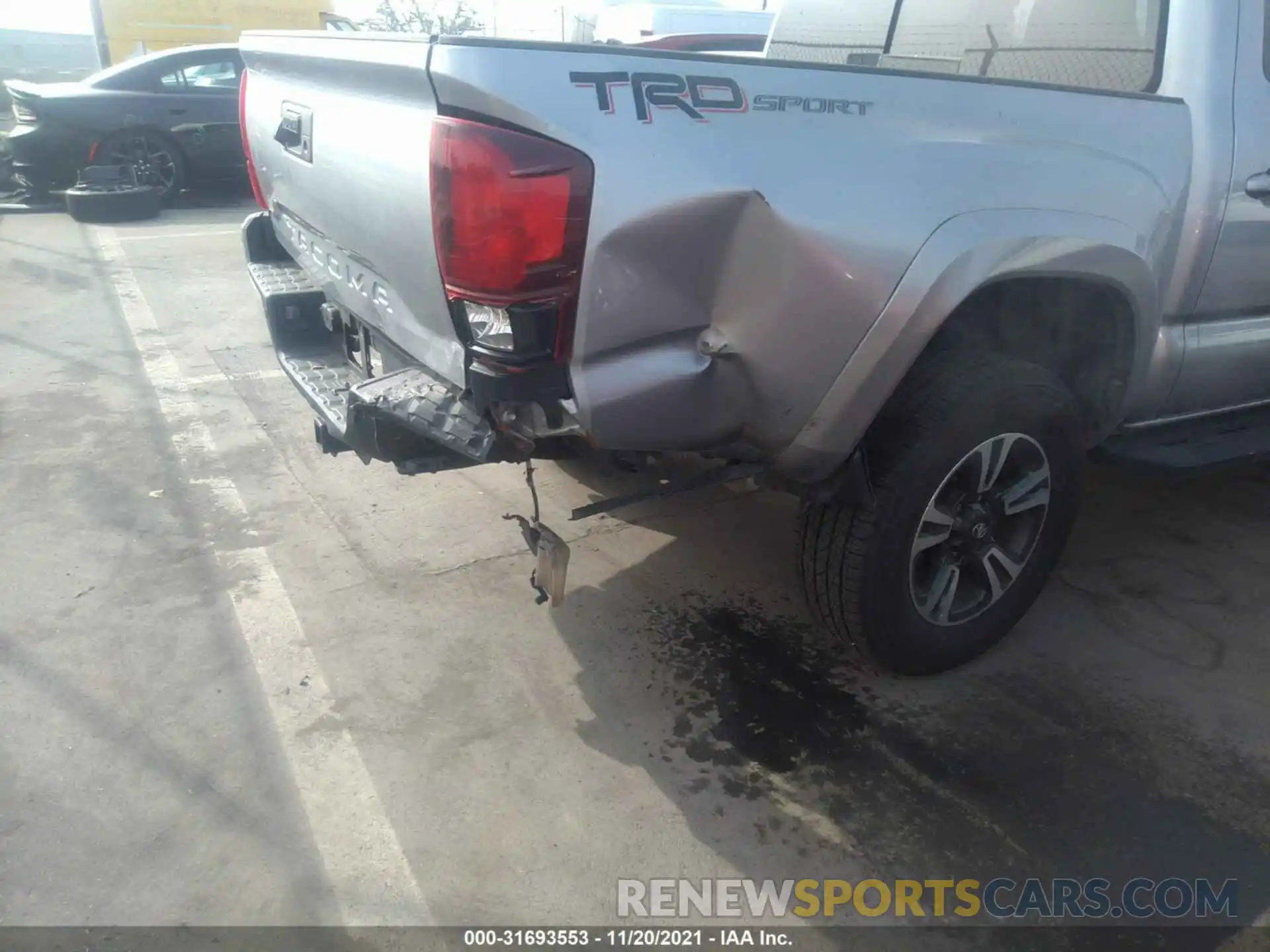 6 Photograph of a damaged car 3TMAZ5CN6KM098126 TOYOTA TACOMA 2WD 2019