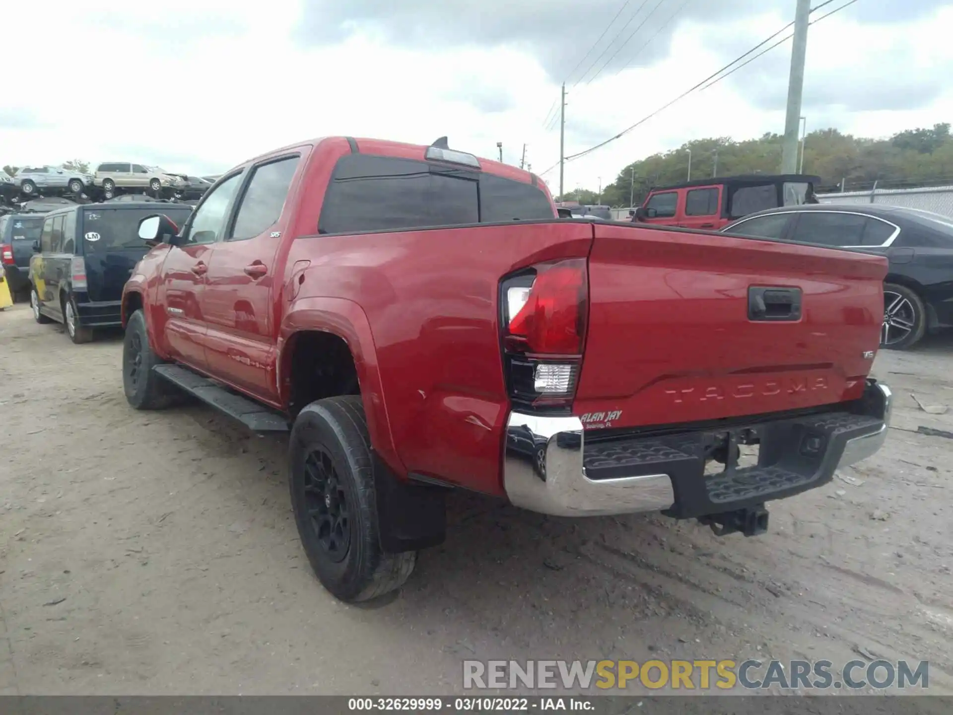 3 Photograph of a damaged car 3TMAZ5CN6KM099731 TOYOTA TACOMA 2WD 2019