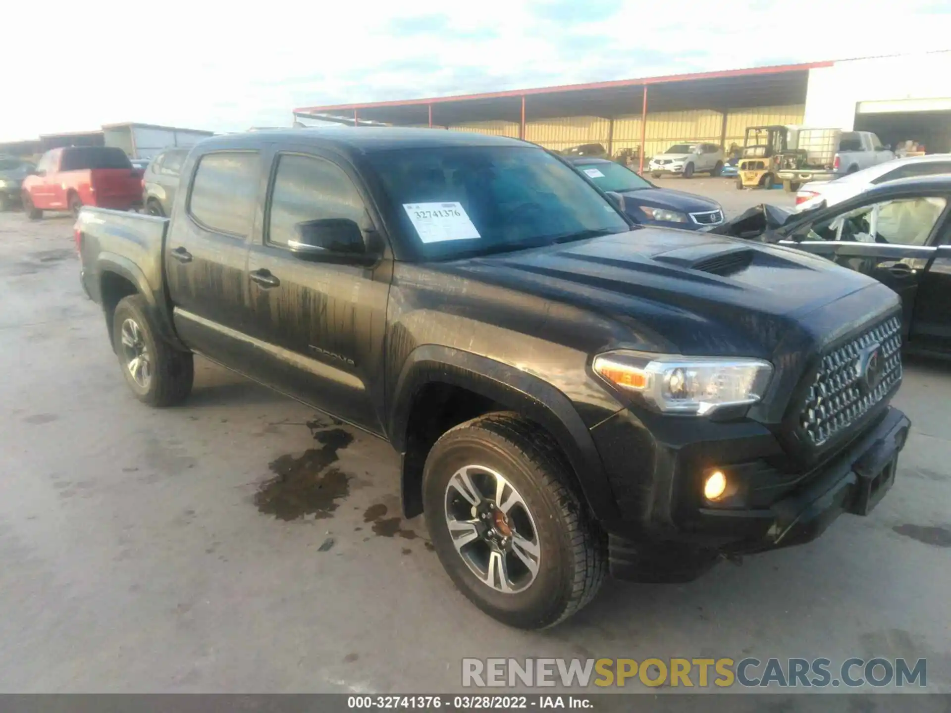 1 Photograph of a damaged car 3TMAZ5CN6KM107293 TOYOTA TACOMA 2WD 2019