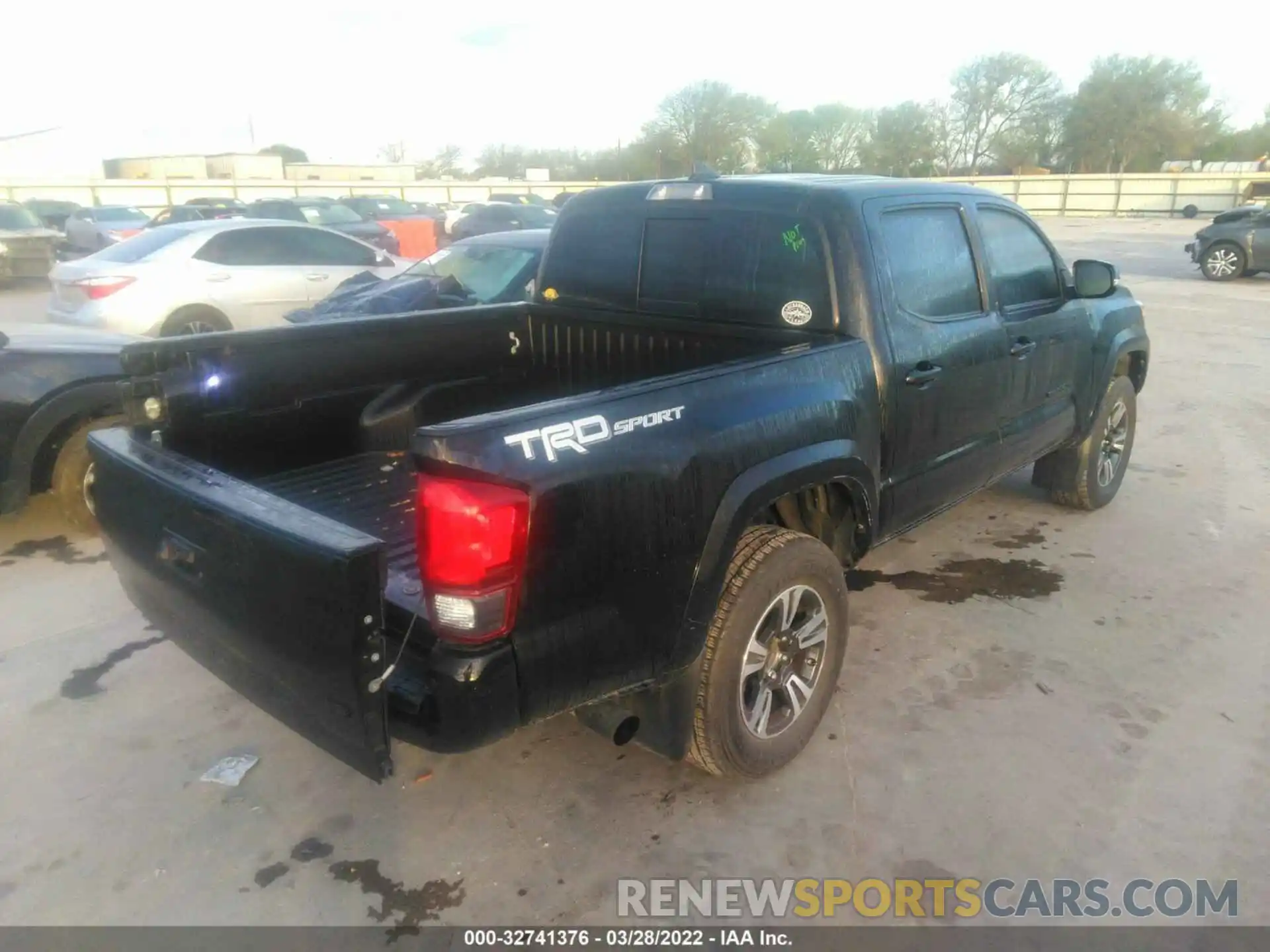 4 Photograph of a damaged car 3TMAZ5CN6KM107293 TOYOTA TACOMA 2WD 2019