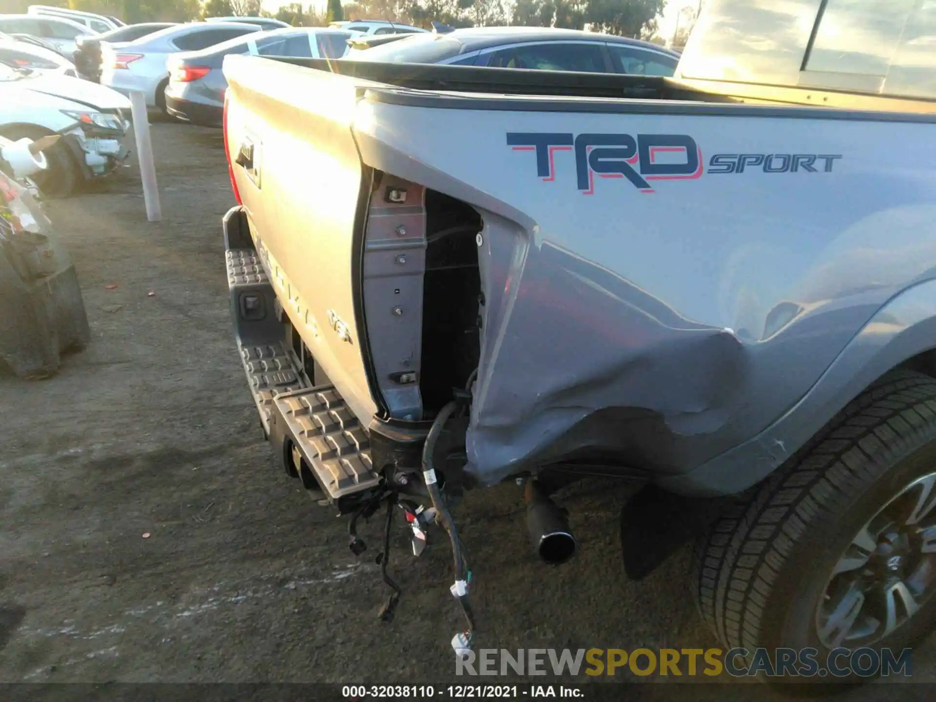 6 Photograph of a damaged car 3TMAZ5CN6KM107469 TOYOTA TACOMA 2WD 2019