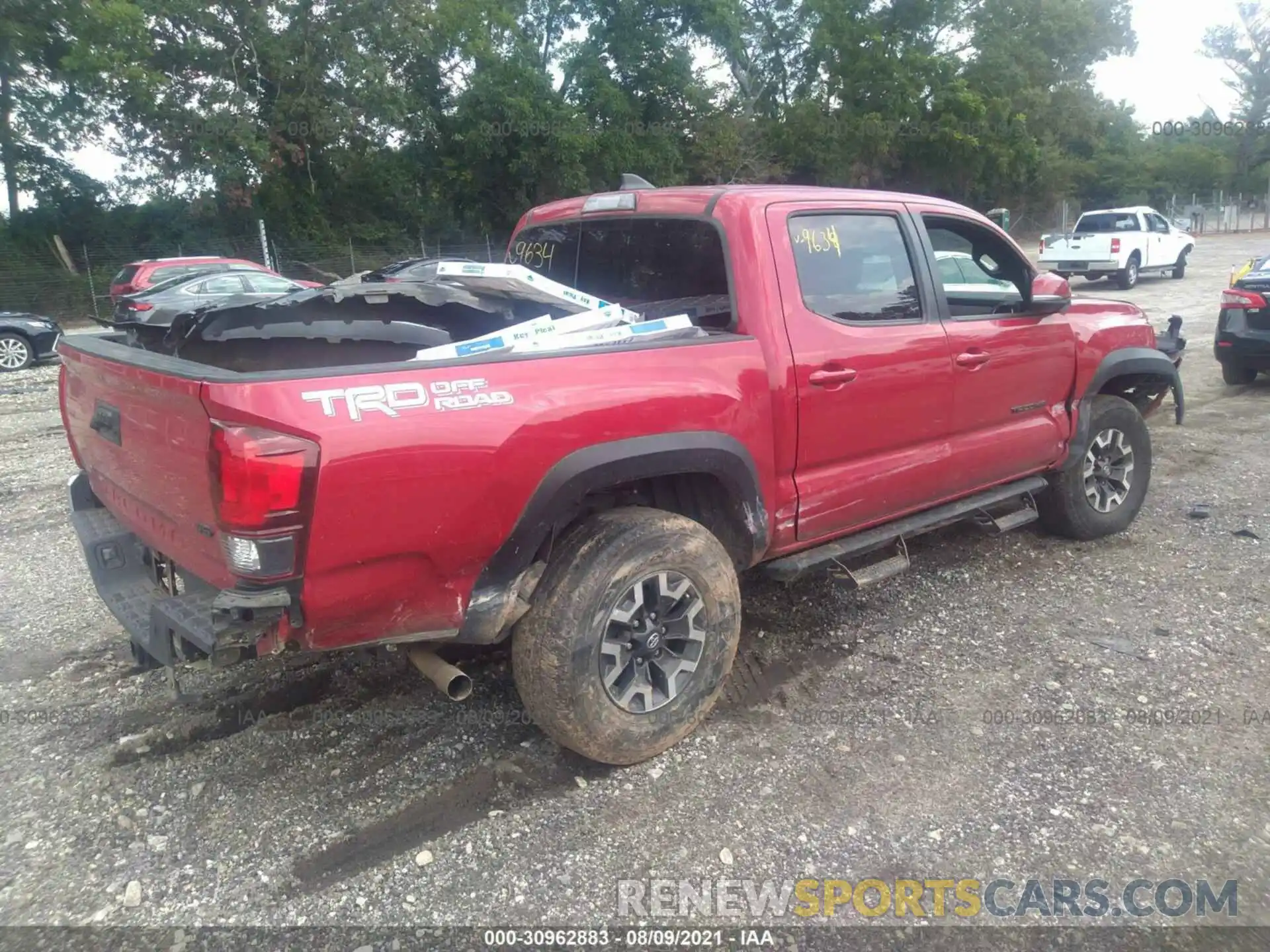 4 Photograph of a damaged car 3TMAZ5CN7KM079634 TOYOTA TACOMA 2WD 2019