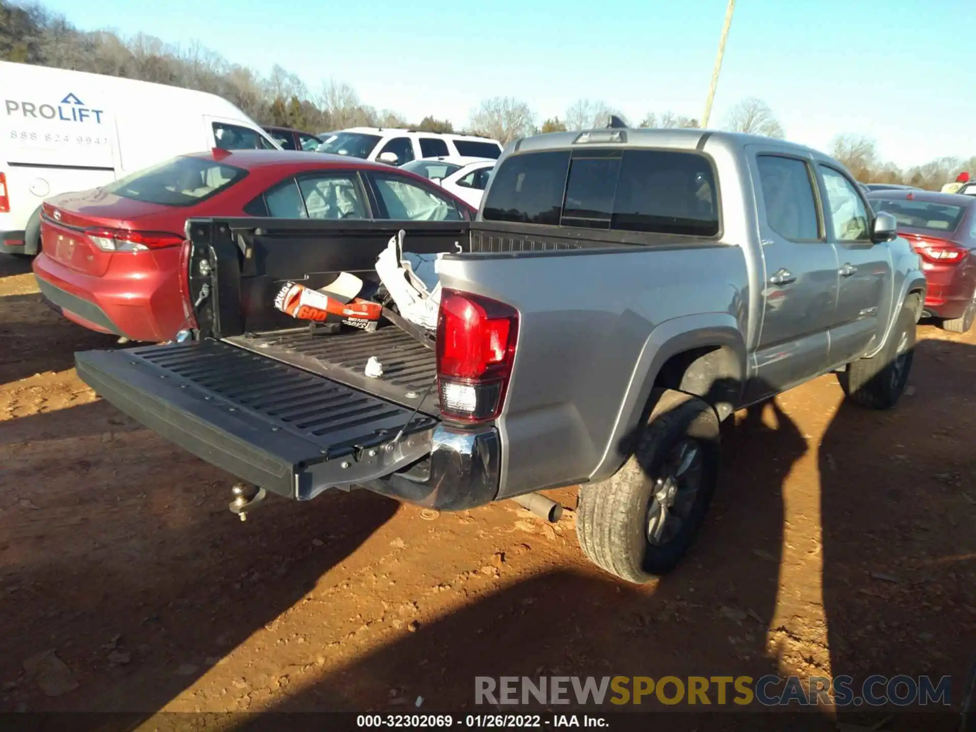 4 Photograph of a damaged car 3TMAZ5CN7KM089242 TOYOTA TACOMA 2WD 2019