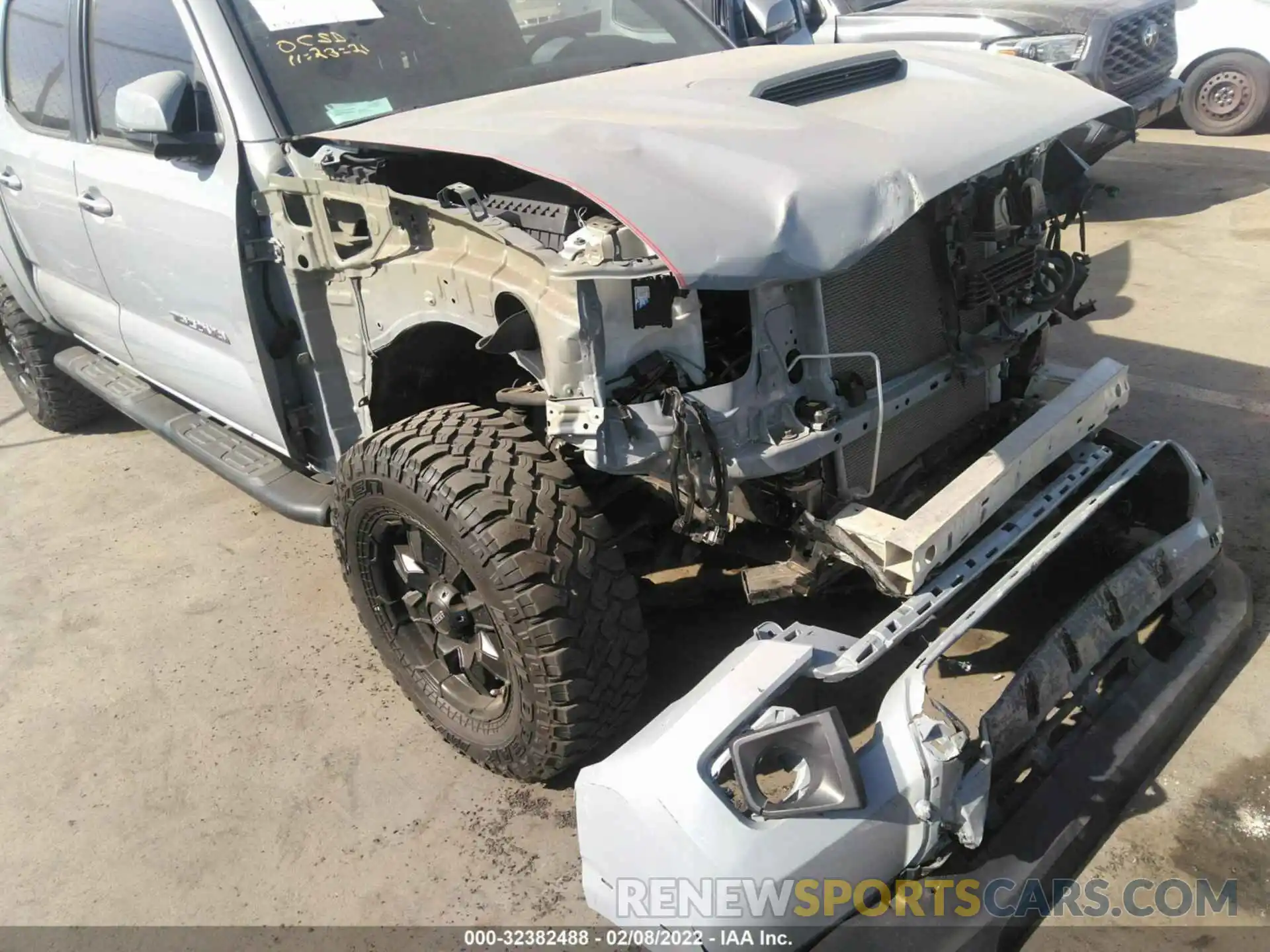 6 Photograph of a damaged car 3TMAZ5CN7KM090746 TOYOTA TACOMA 2WD 2019