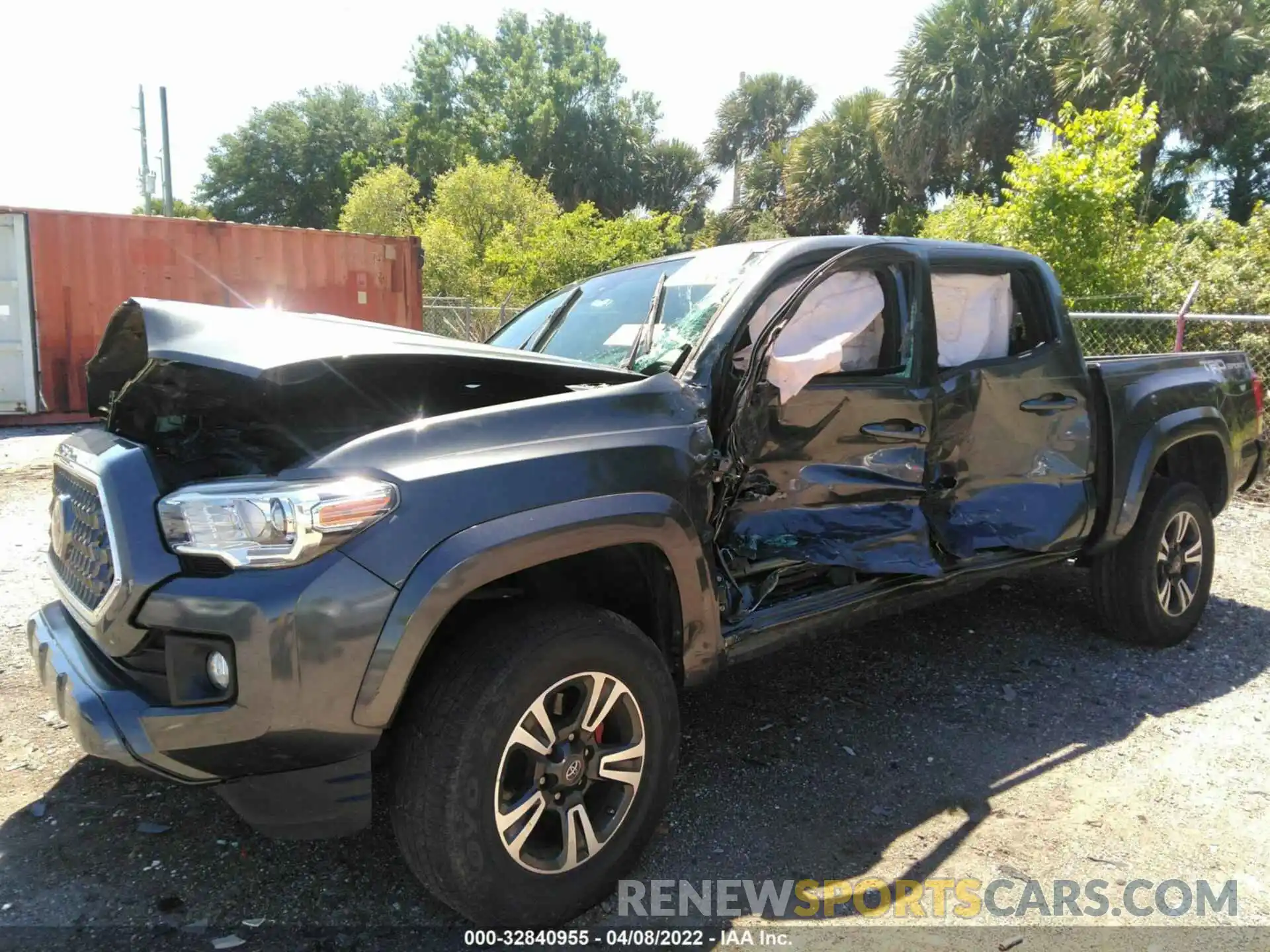 2 Photograph of a damaged car 3TMAZ5CN7KM096241 TOYOTA TACOMA 2WD 2019