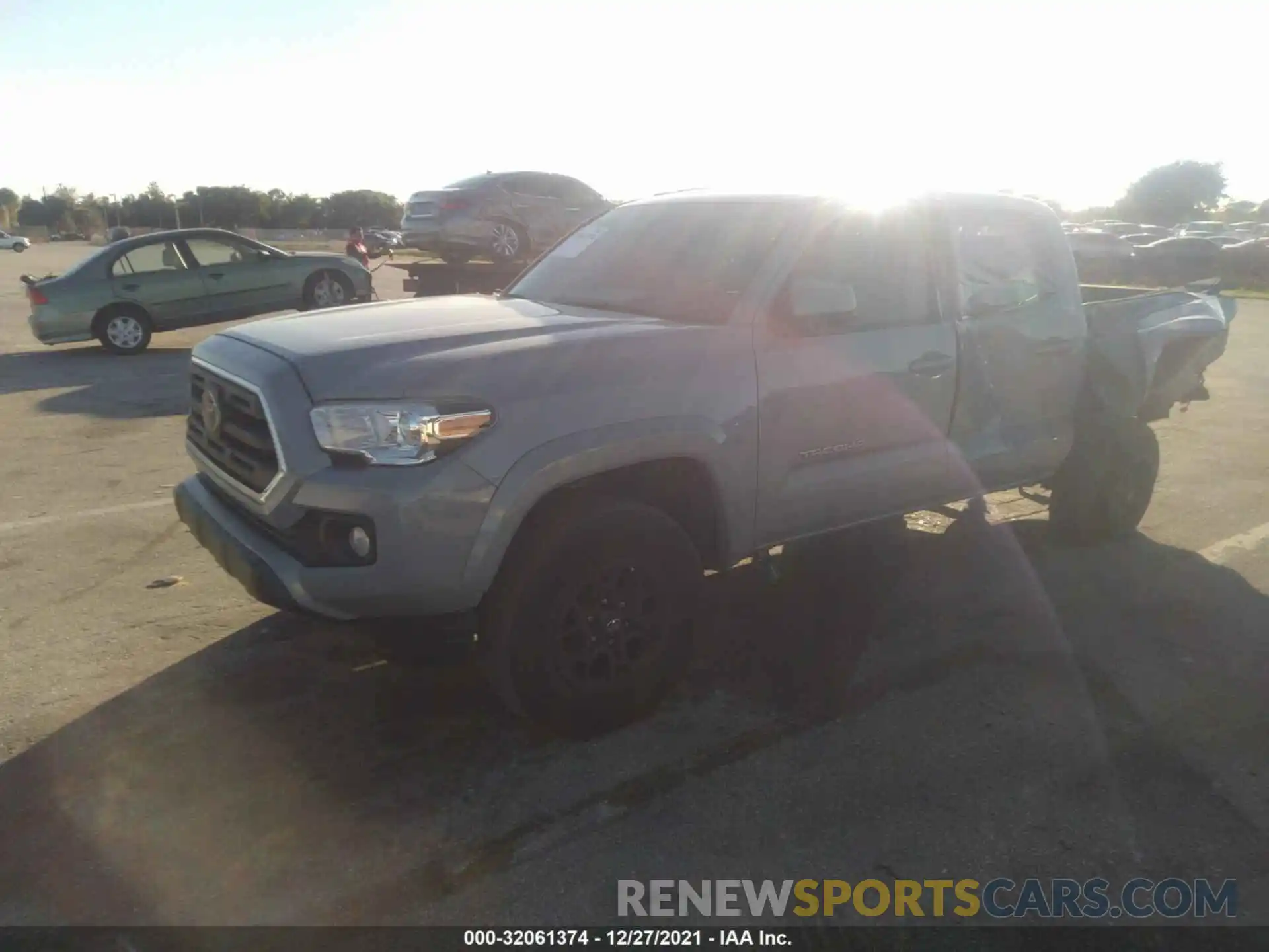 2 Фотография поврежденного автомобиля 3TMAZ5CN7KM099852 TOYOTA TACOMA 2WD 2019