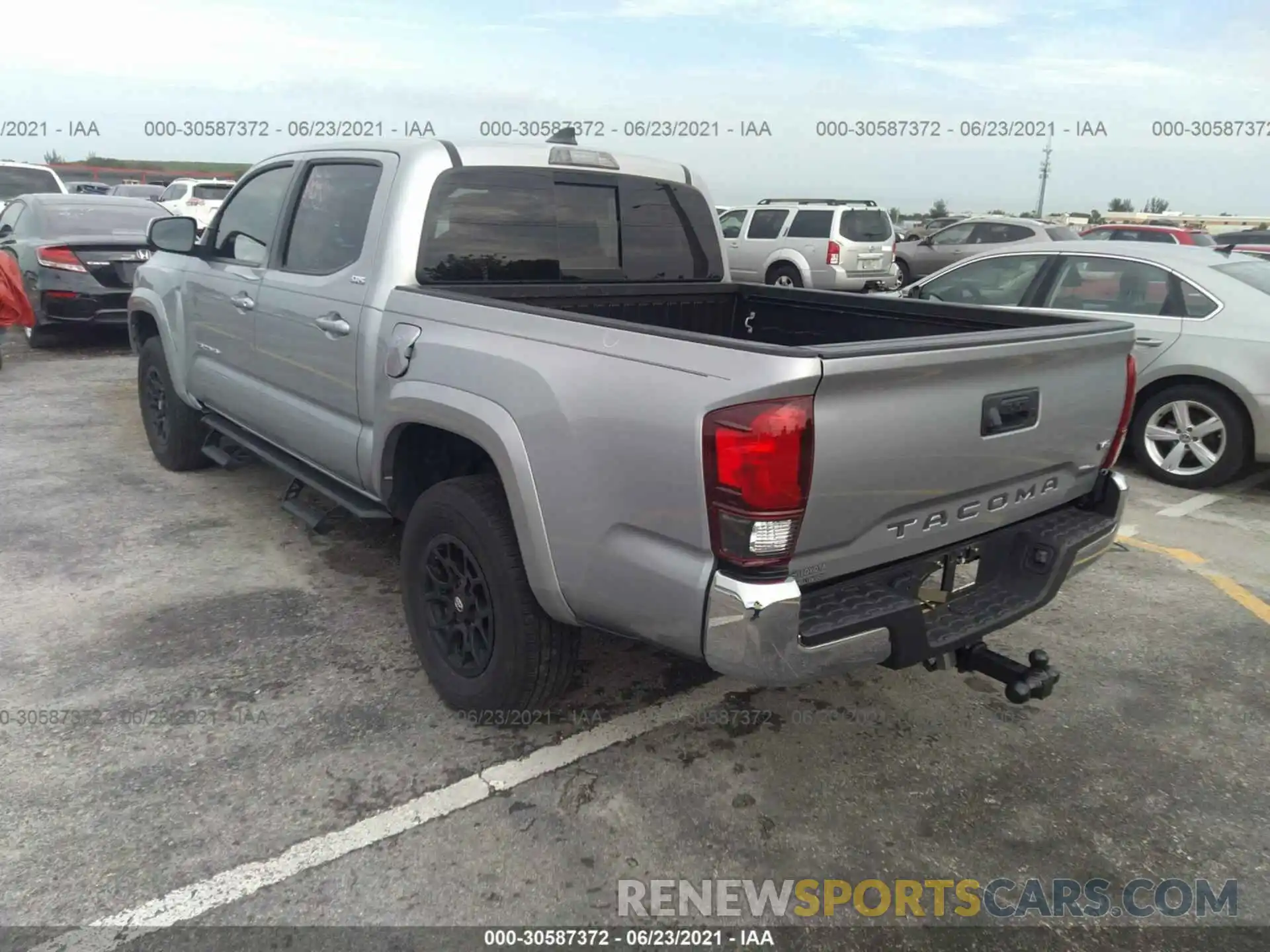 3 Photograph of a damaged car 3TMAZ5CN7KM102393 TOYOTA TACOMA 2WD 2019