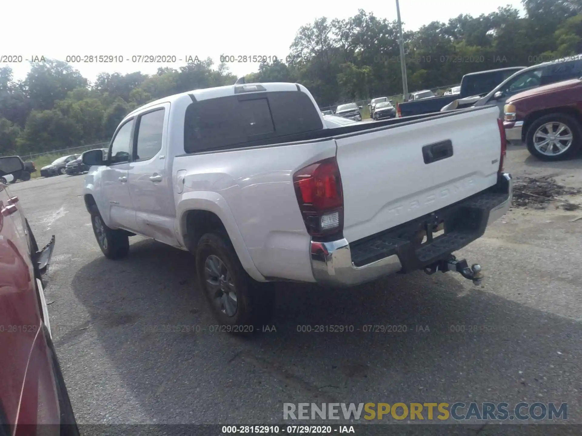 3 Photograph of a damaged car 3TMAZ5CN7KM102927 TOYOTA TACOMA 2WD 2019