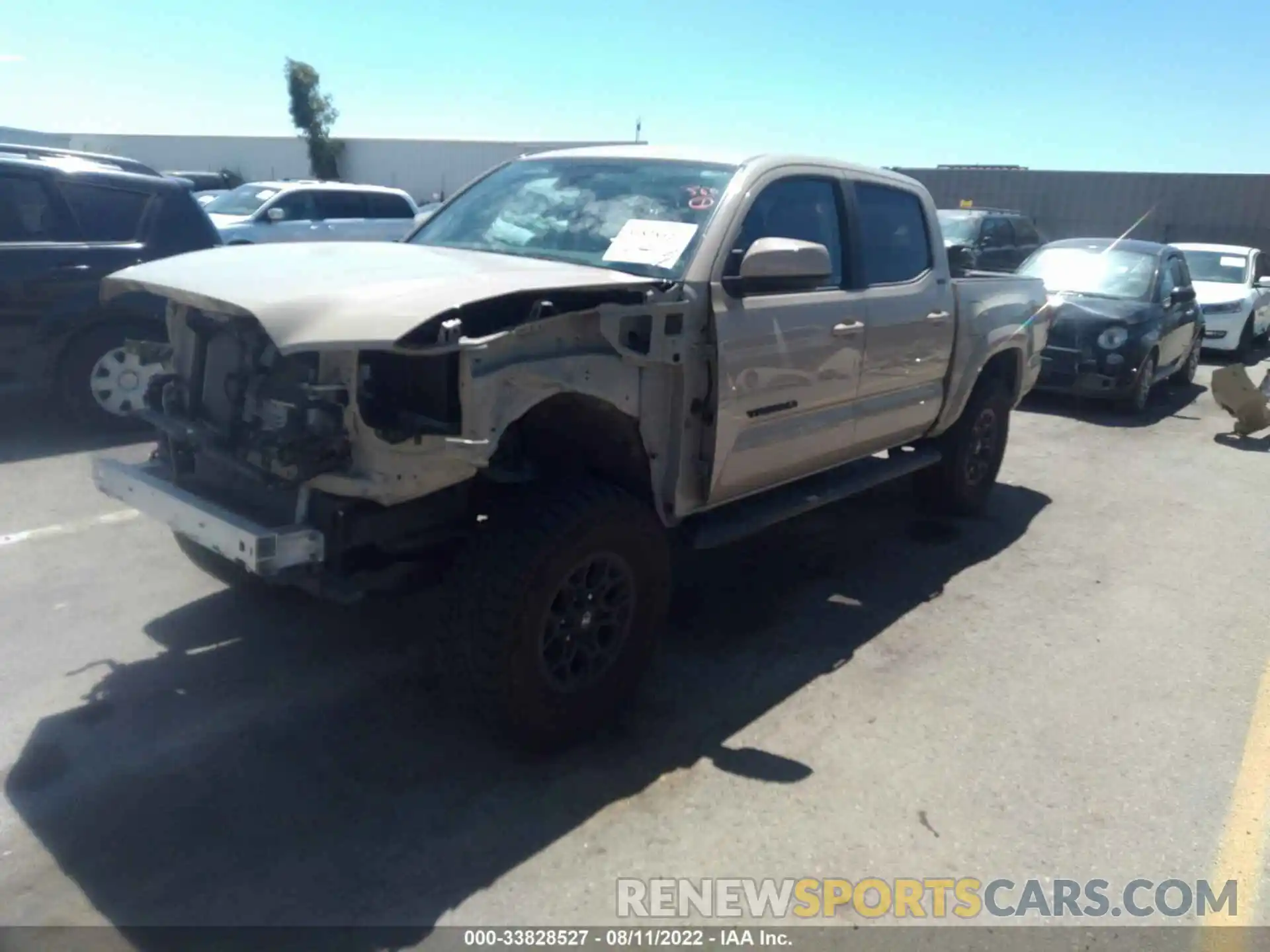 2 Photograph of a damaged car 3TMAZ5CN7KM106962 TOYOTA TACOMA 2WD 2019