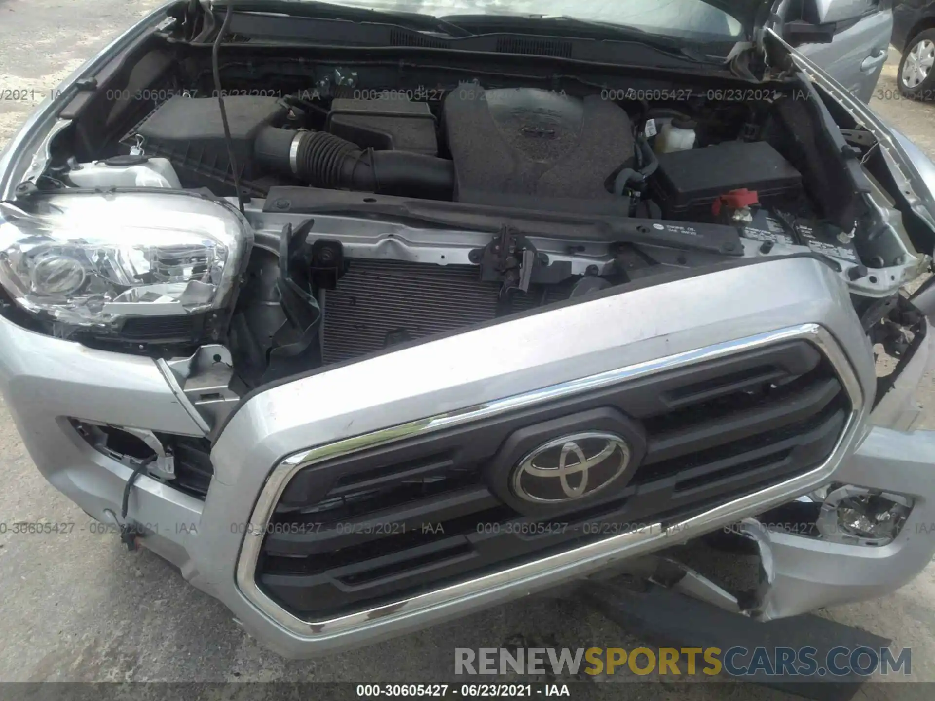 10 Photograph of a damaged car 3TMAZ5CN7KM107528 TOYOTA TACOMA 2WD 2019