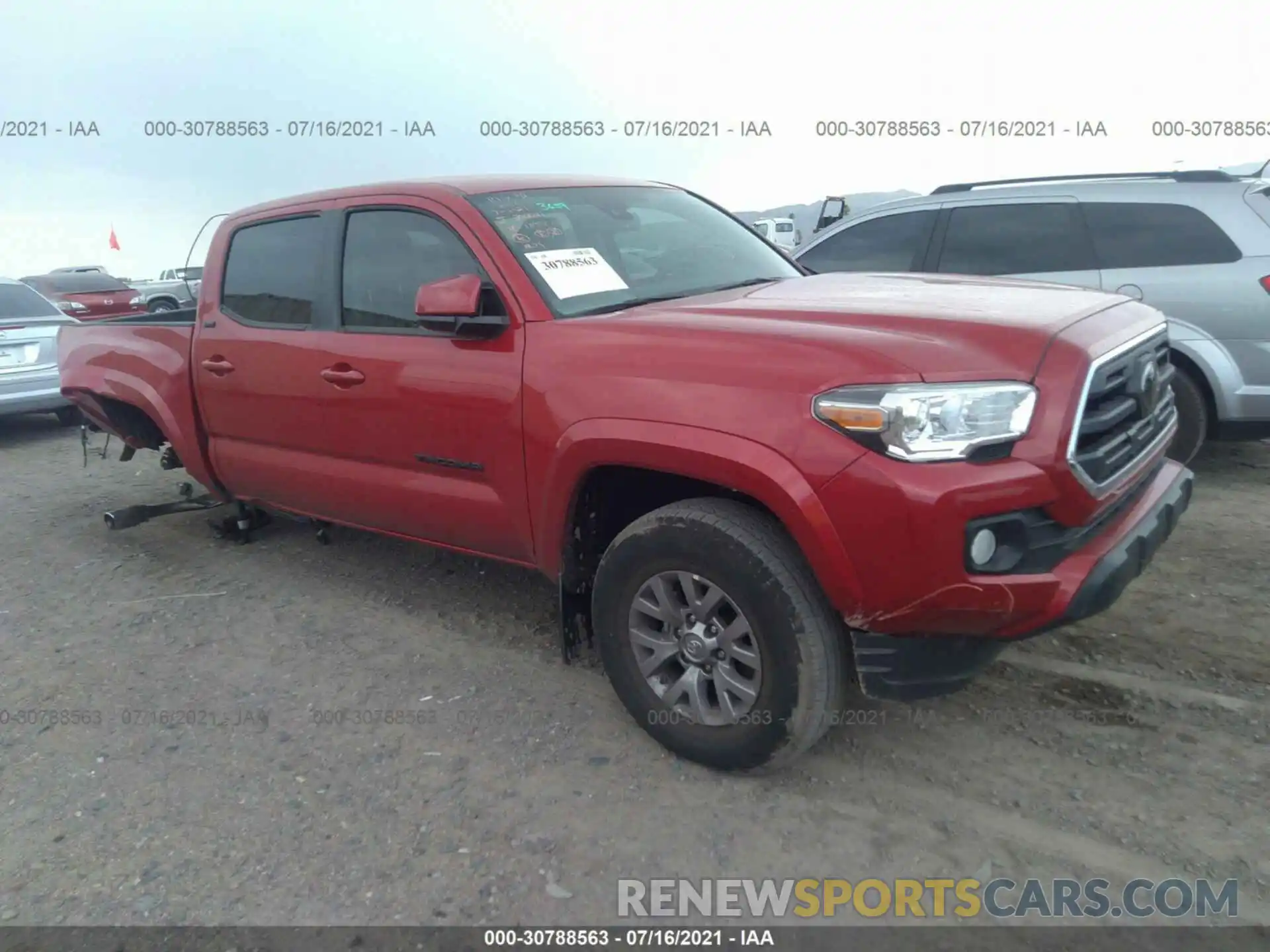 1 Фотография поврежденного автомобиля 3TMAZ5CN7KM109943 TOYOTA TACOMA 2WD 2019