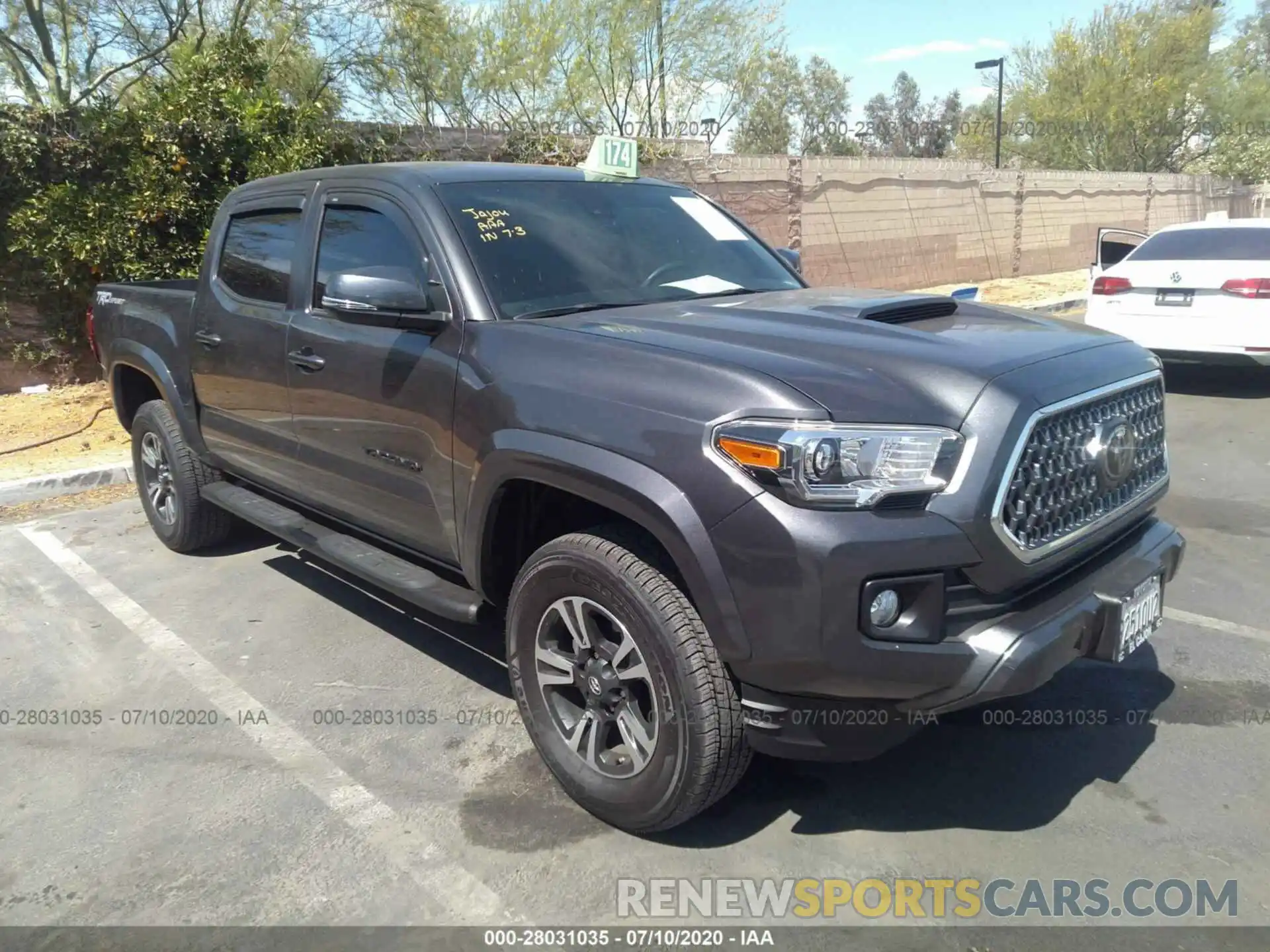 1 Photograph of a damaged car 3TMAZ5CN7KM110610 TOYOTA TACOMA 2WD 2019