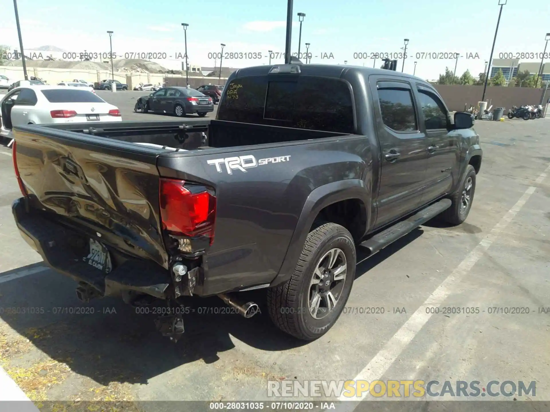 4 Фотография поврежденного автомобиля 3TMAZ5CN7KM110610 TOYOTA TACOMA 2WD 2019