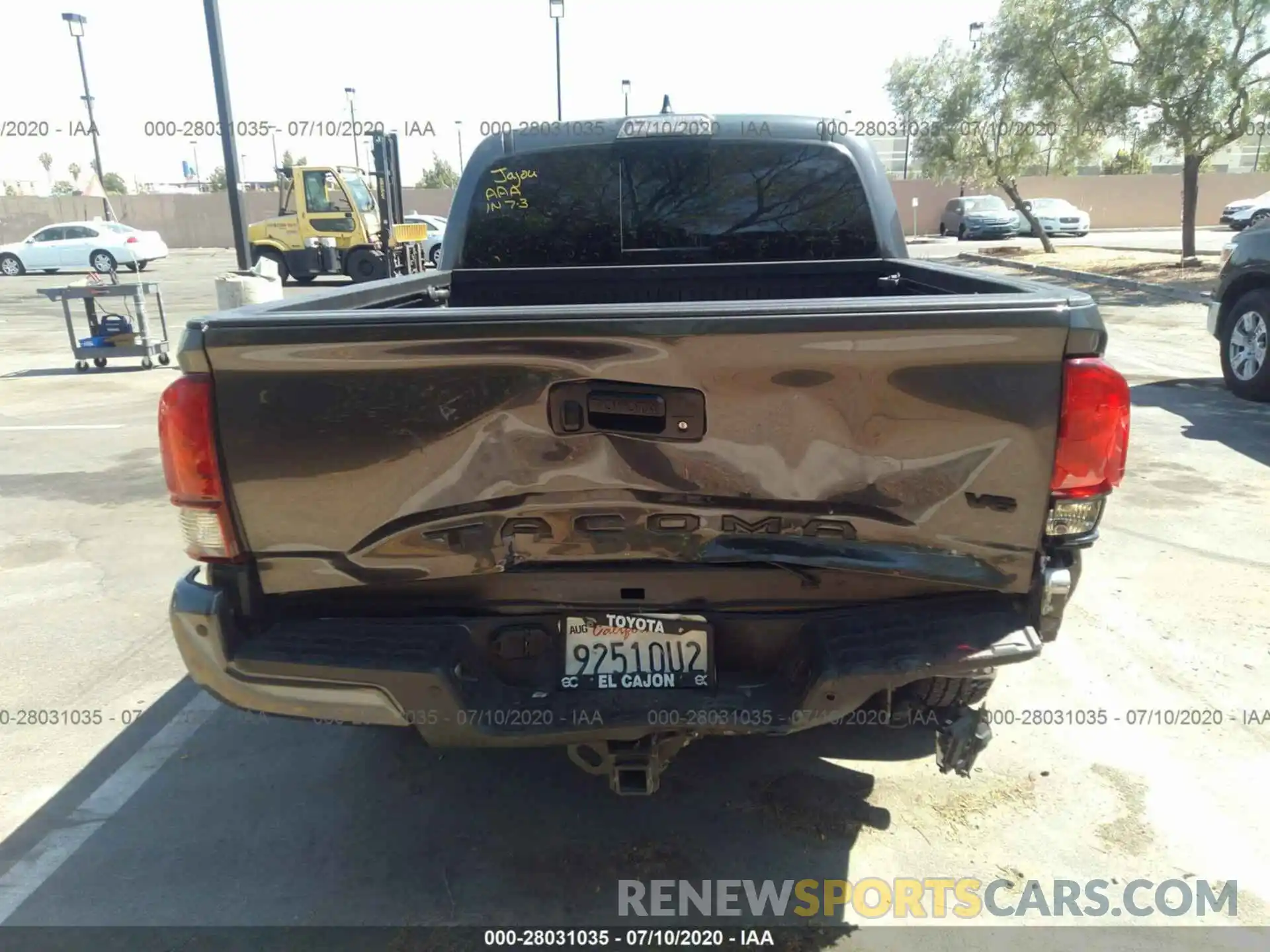 6 Photograph of a damaged car 3TMAZ5CN7KM110610 TOYOTA TACOMA 2WD 2019