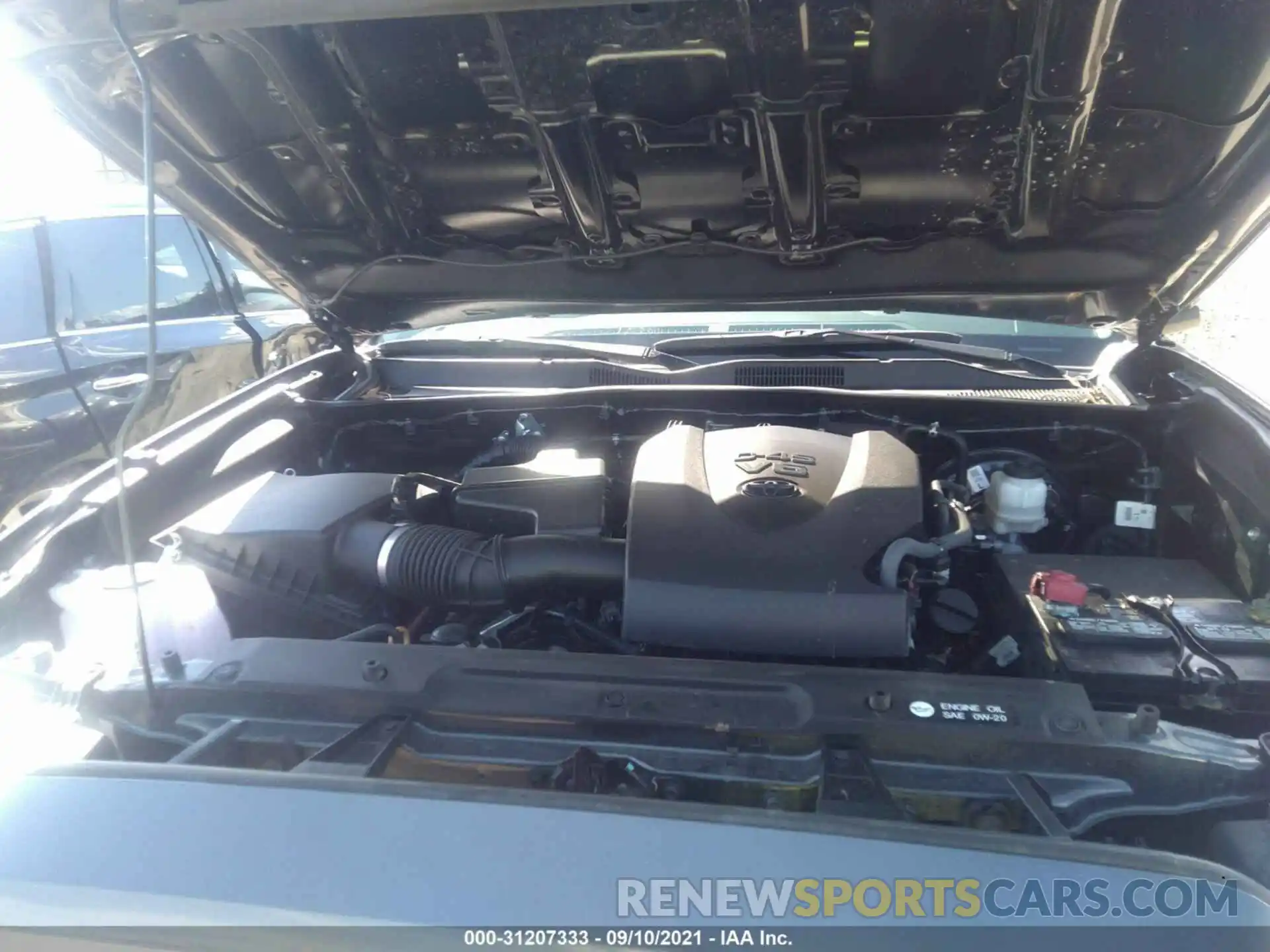 10 Photograph of a damaged car 3TMAZ5CN7KM111269 TOYOTA TACOMA 2WD 2019