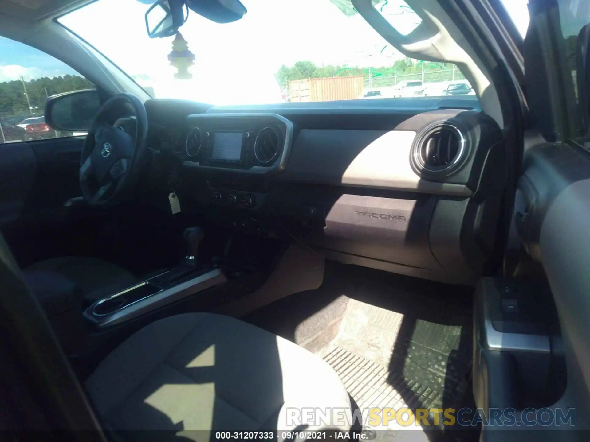 5 Photograph of a damaged car 3TMAZ5CN7KM111269 TOYOTA TACOMA 2WD 2019