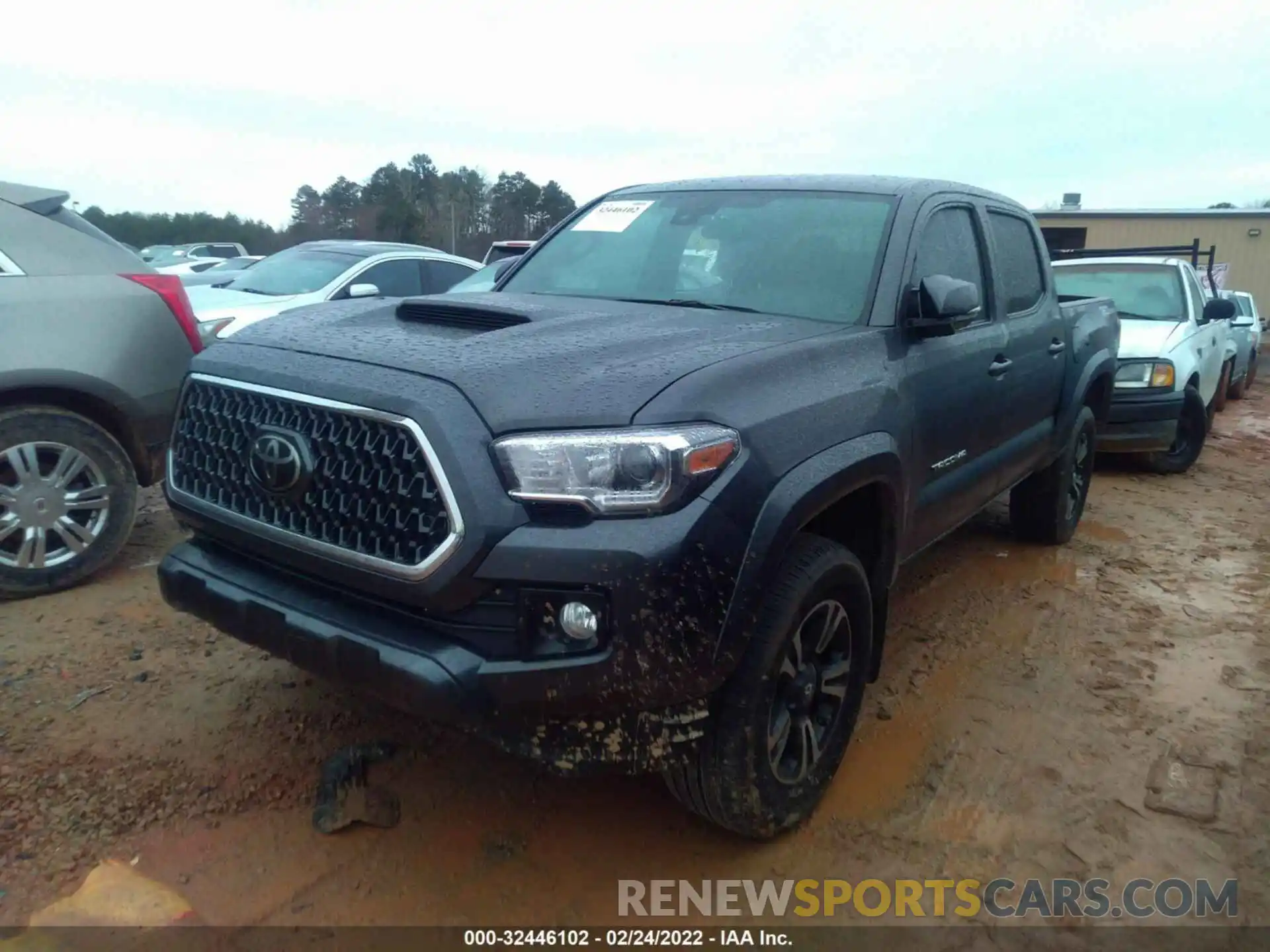 2 Photograph of a damaged car 3TMAZ5CN7KM111935 TOYOTA TACOMA 2WD 2019