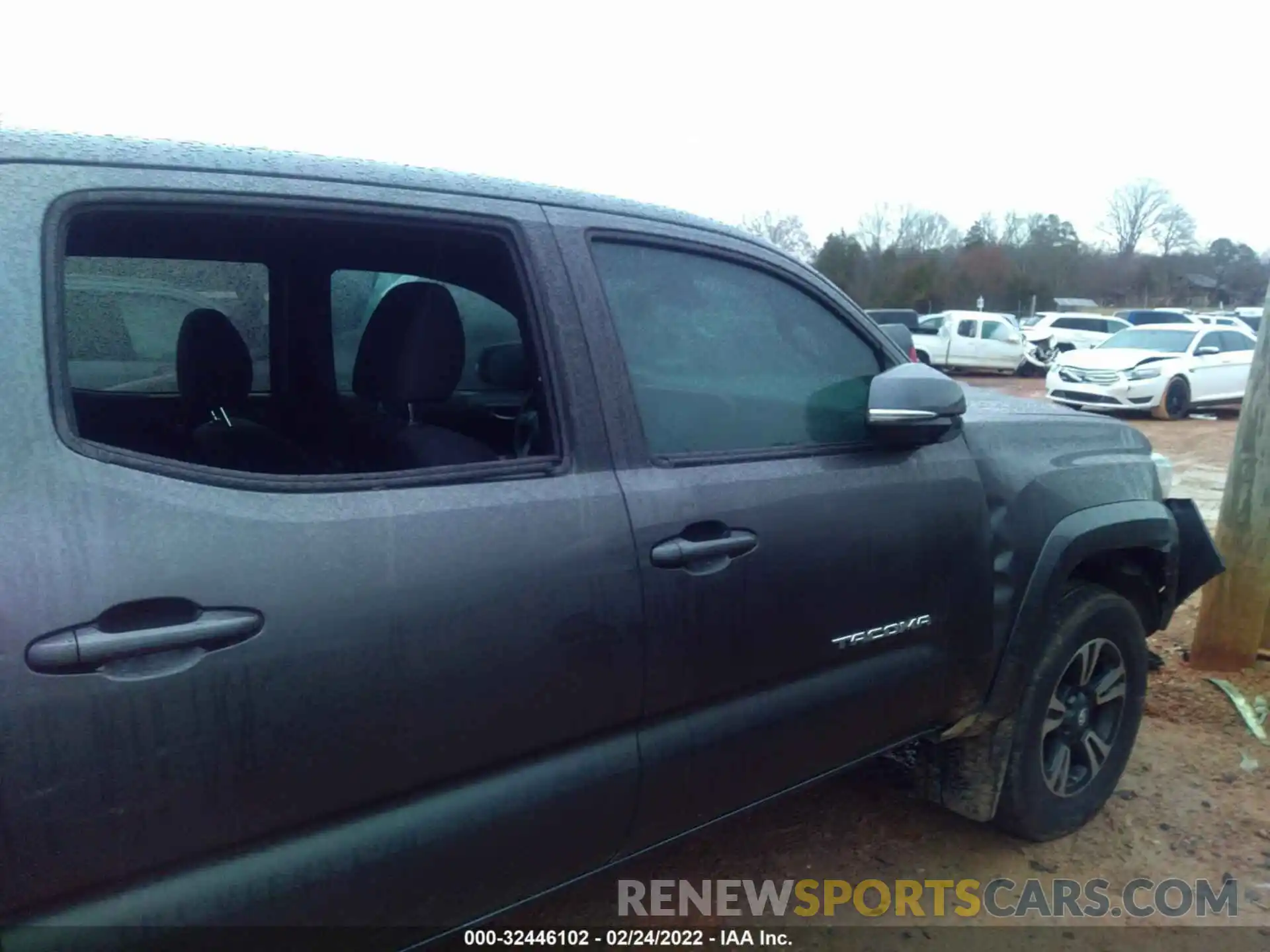 6 Photograph of a damaged car 3TMAZ5CN7KM111935 TOYOTA TACOMA 2WD 2019