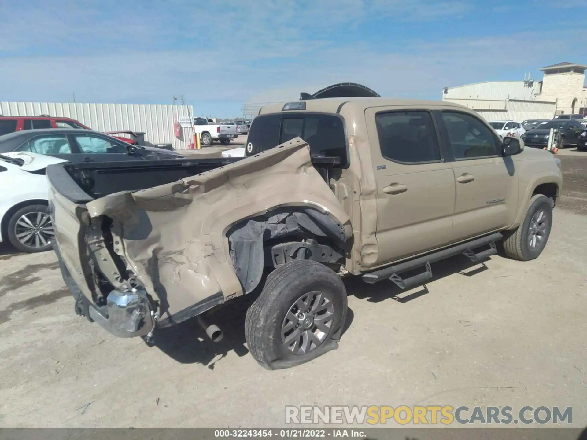 4 Photograph of a damaged car 3TMAZ5CN8KM081795 TOYOTA TACOMA 2WD 2019