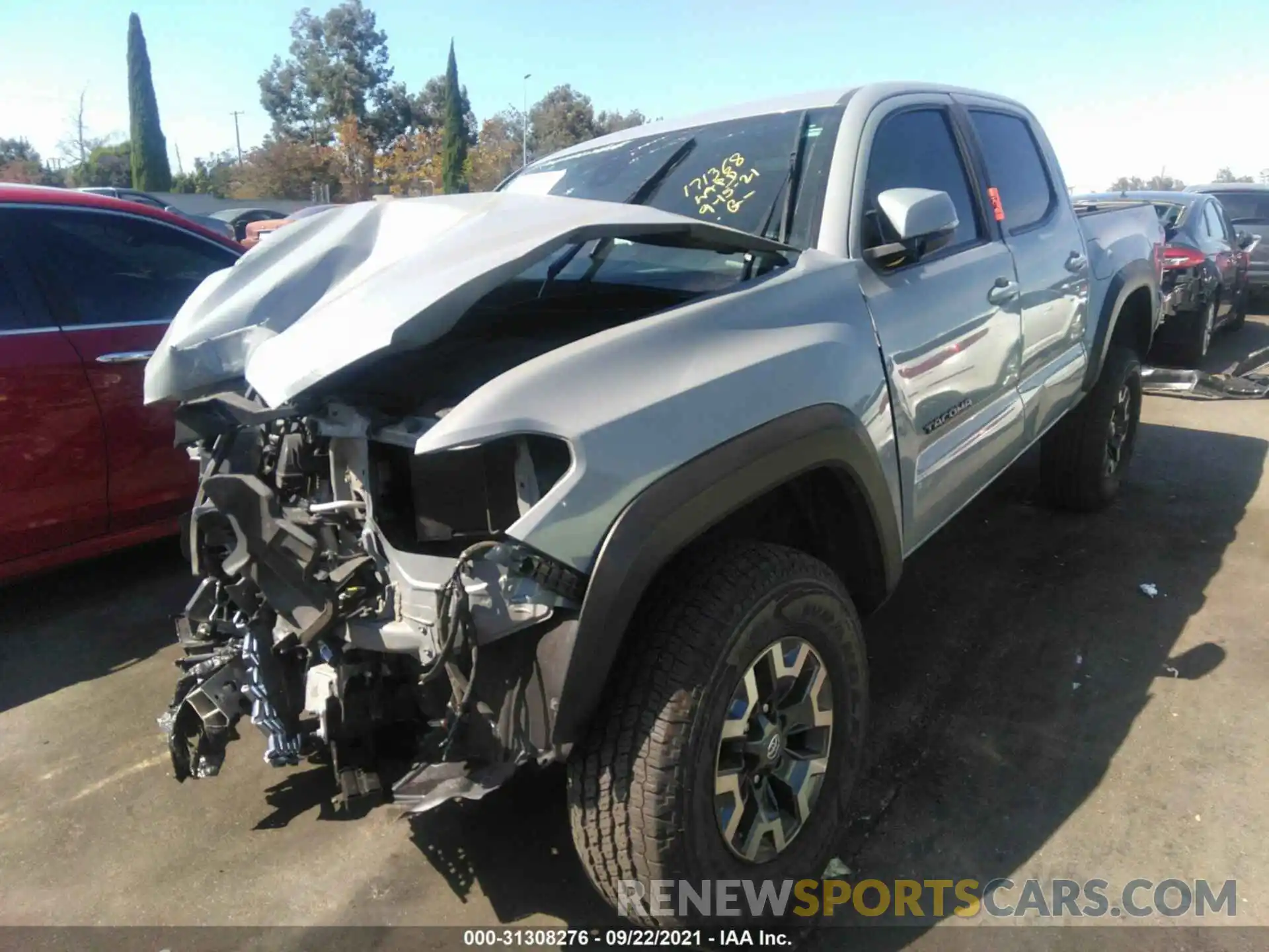 2 Photograph of a damaged car 3TMAZ5CN8KM082378 TOYOTA TACOMA 2WD 2019