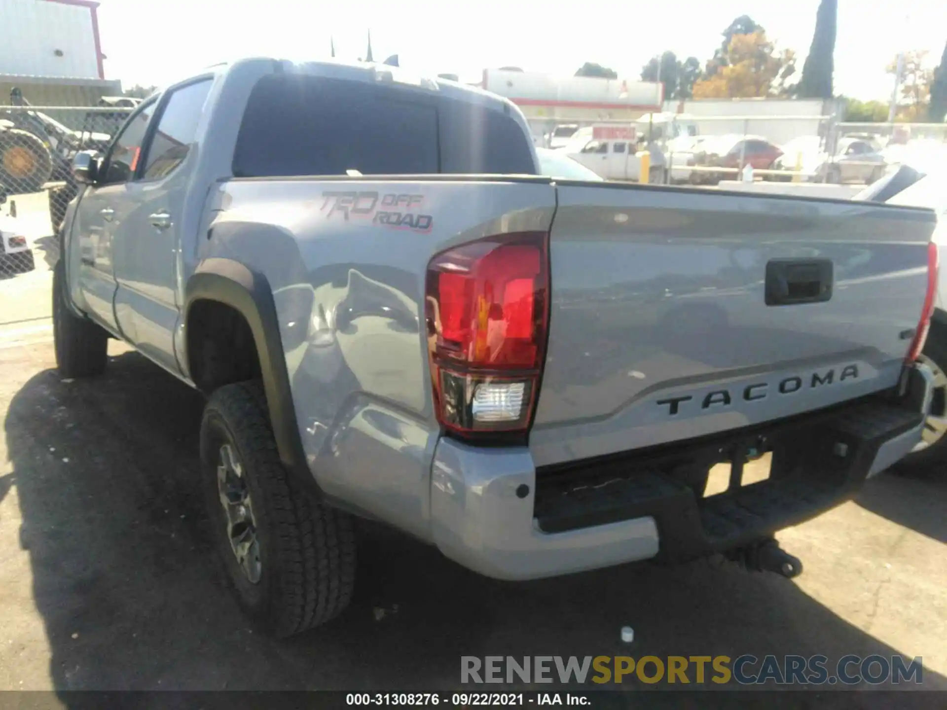 3 Photograph of a damaged car 3TMAZ5CN8KM082378 TOYOTA TACOMA 2WD 2019