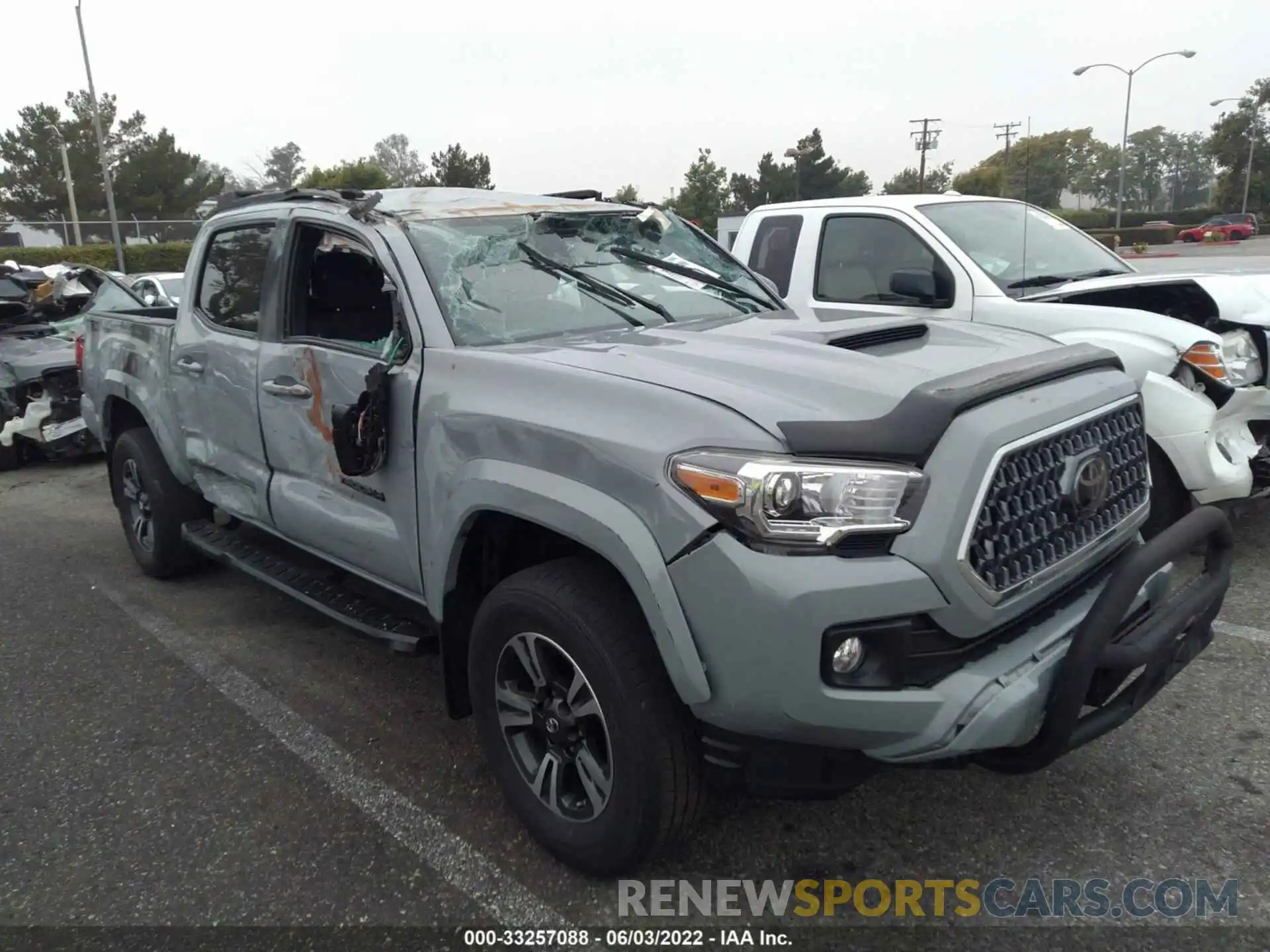 1 Photograph of a damaged car 3TMAZ5CN8KM088634 TOYOTA TACOMA 2WD 2019