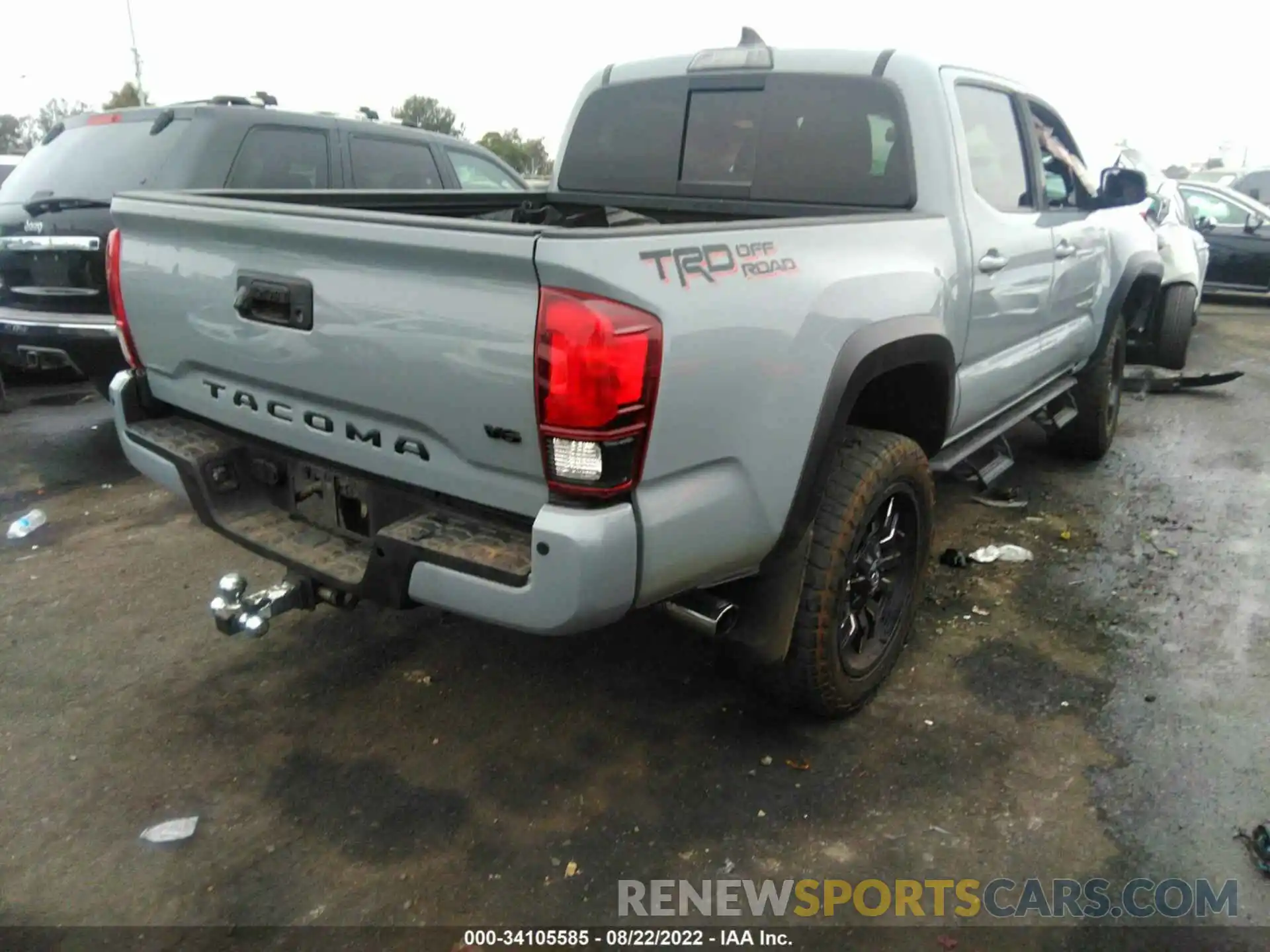 4 Photograph of a damaged car 3TMAZ5CN8KM091338 TOYOTA TACOMA 2WD 2019