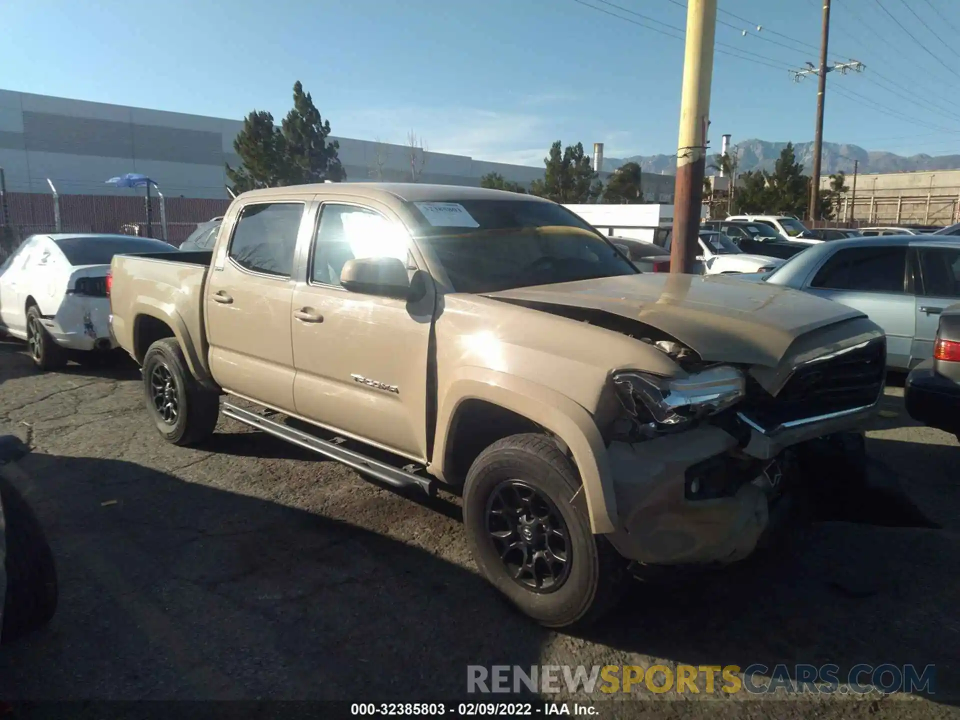 1 Photograph of a damaged car 3TMAZ5CN8KM091405 TOYOTA TACOMA 2WD 2019