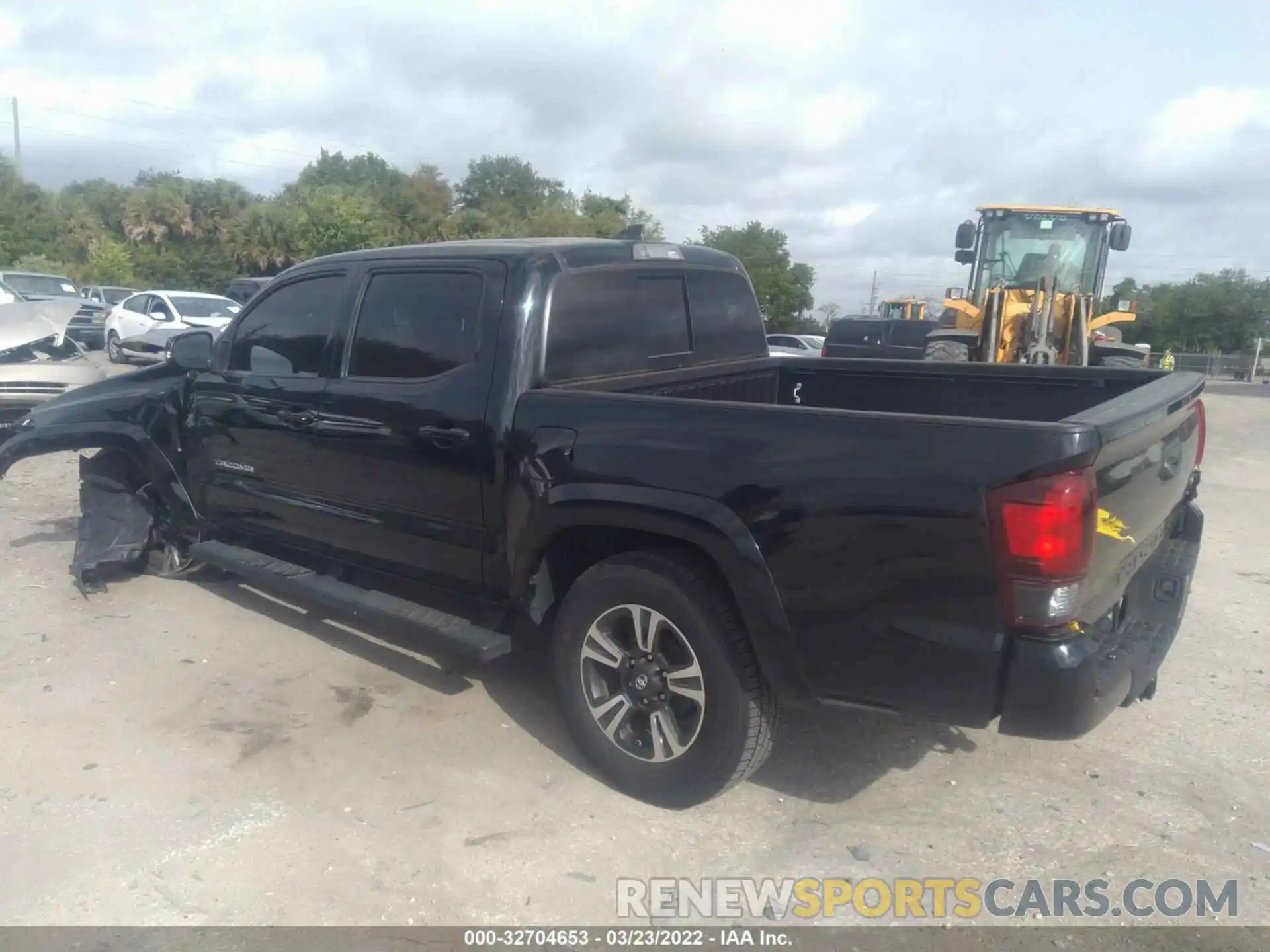 3 Photograph of a damaged car 3TMAZ5CN8KM097303 TOYOTA TACOMA 2WD 2019