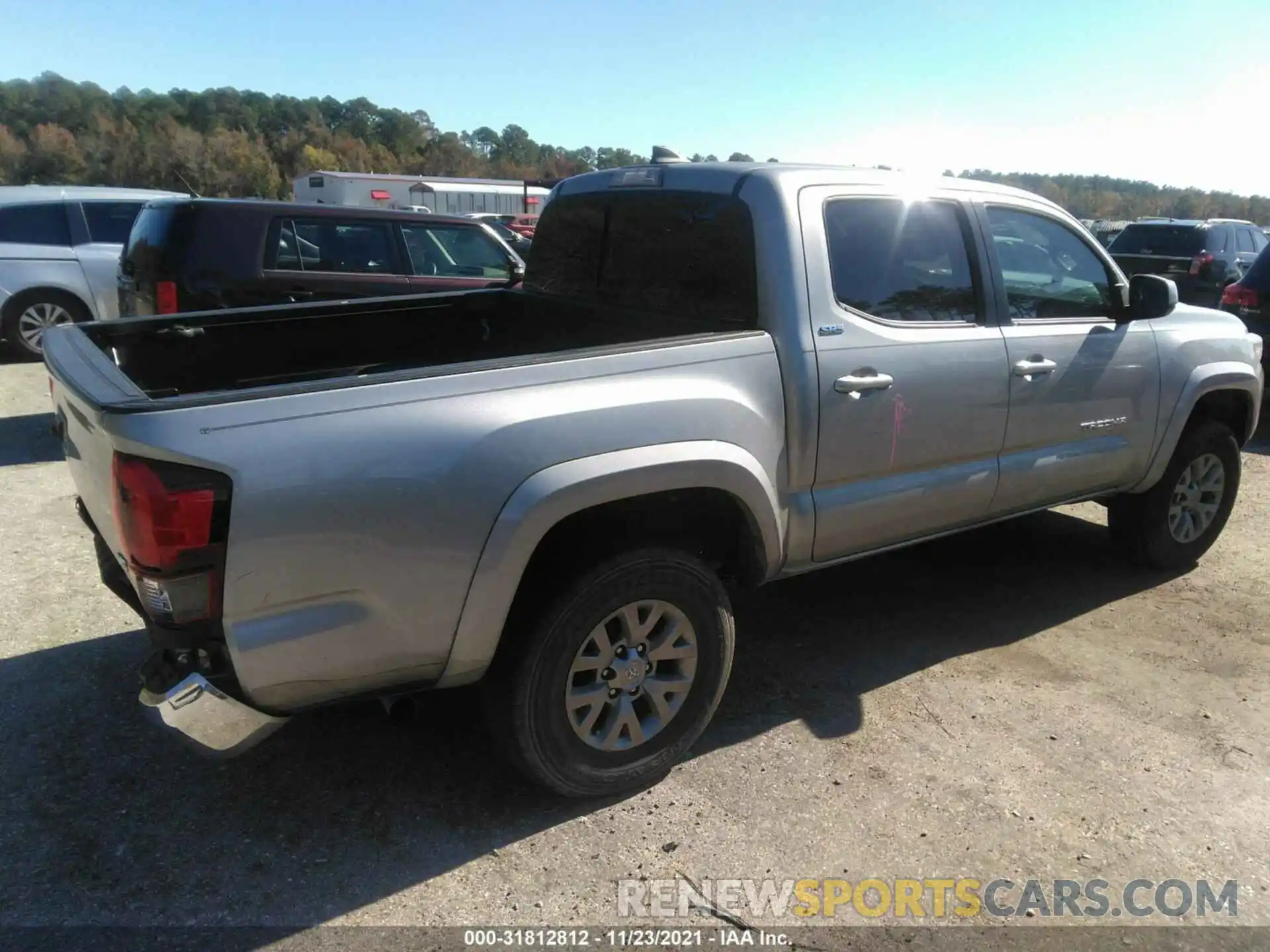 4 Photograph of a damaged car 3TMAZ5CN8KM101544 TOYOTA TACOMA 2WD 2019