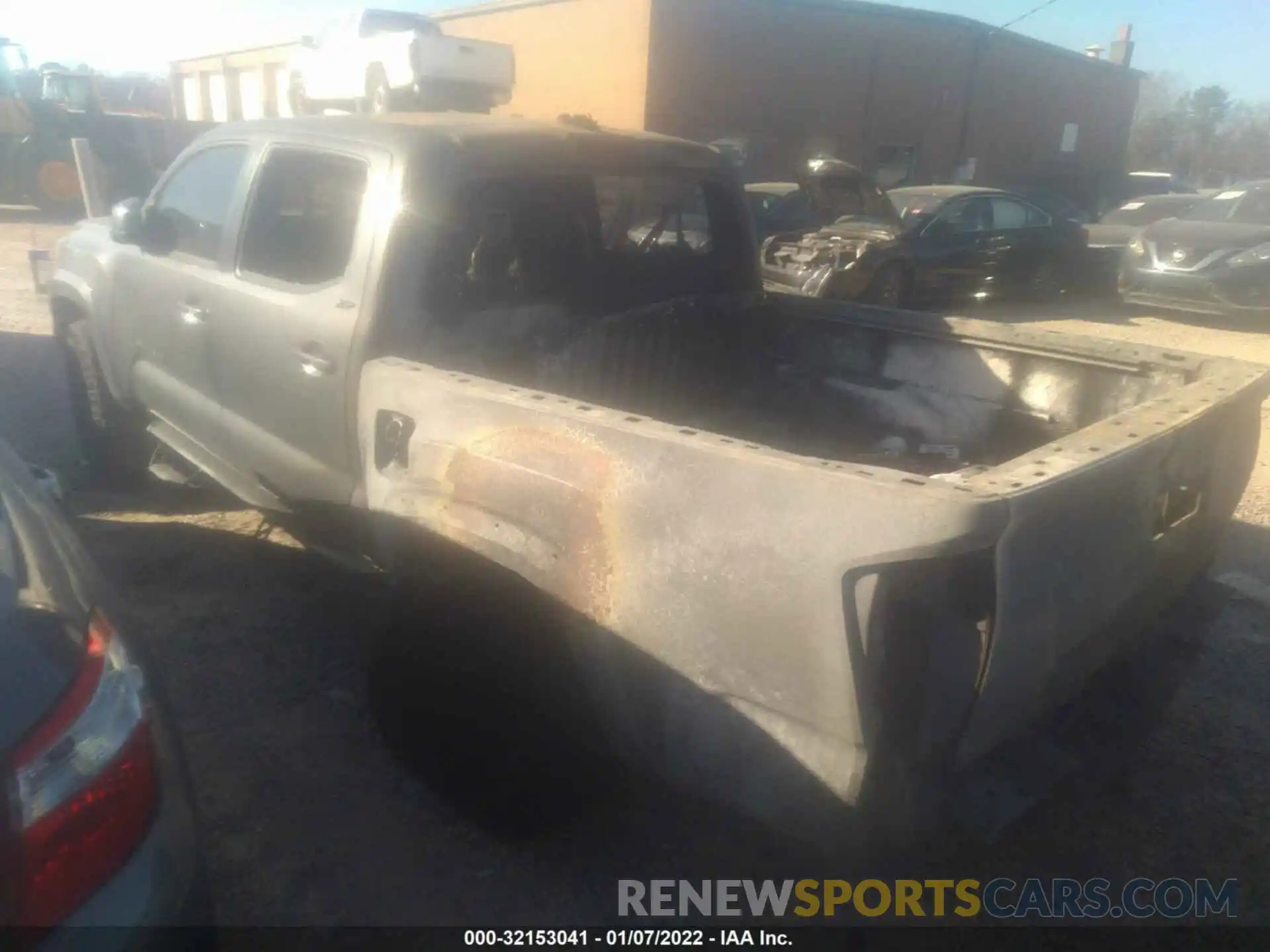 3 Photograph of a damaged car 3TMAZ5CN8KM104007 TOYOTA TACOMA 2WD 2019