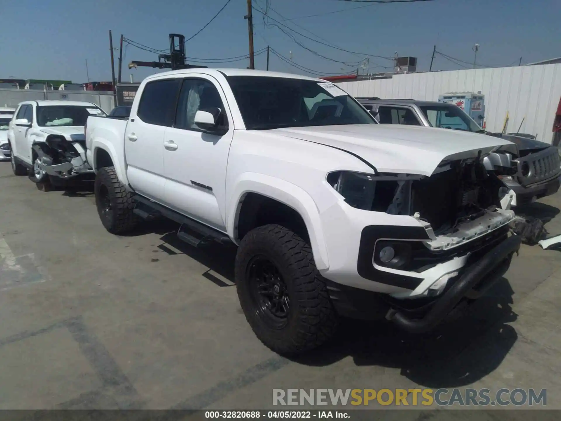 1 Фотография поврежденного автомобиля 3TMAZ5CN8KM106596 TOYOTA TACOMA 2WD 2019