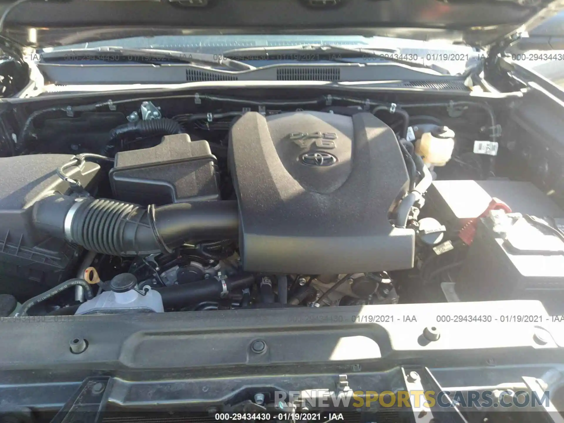 10 Photograph of a damaged car 3TMAZ5CN8KM106954 TOYOTA TACOMA 2WD 2019