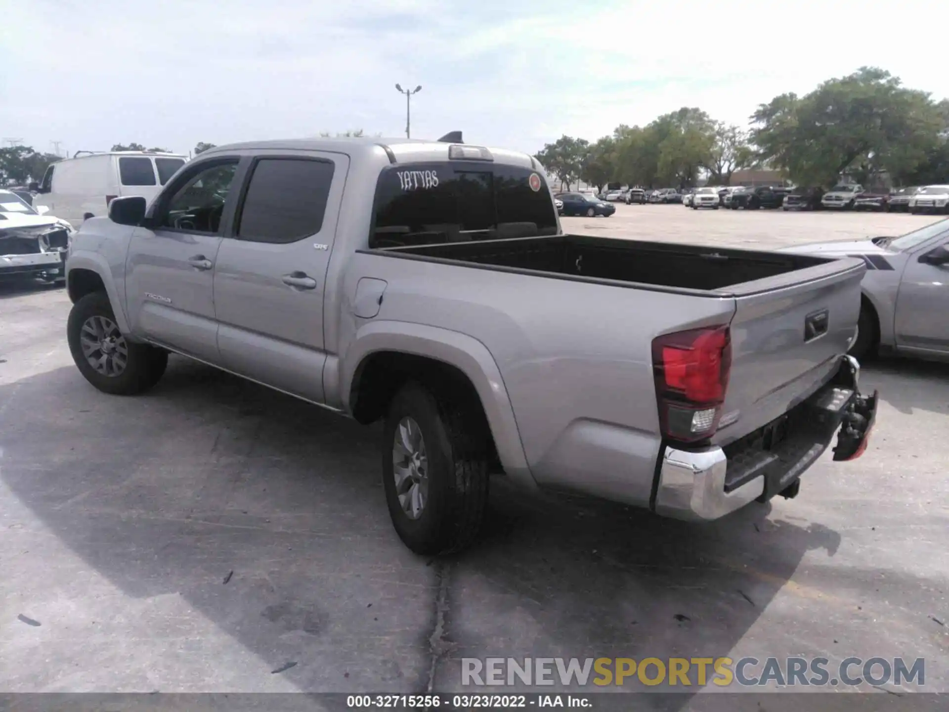 3 Photograph of a damaged car 3TMAZ5CN8KM107666 TOYOTA TACOMA 2WD 2019