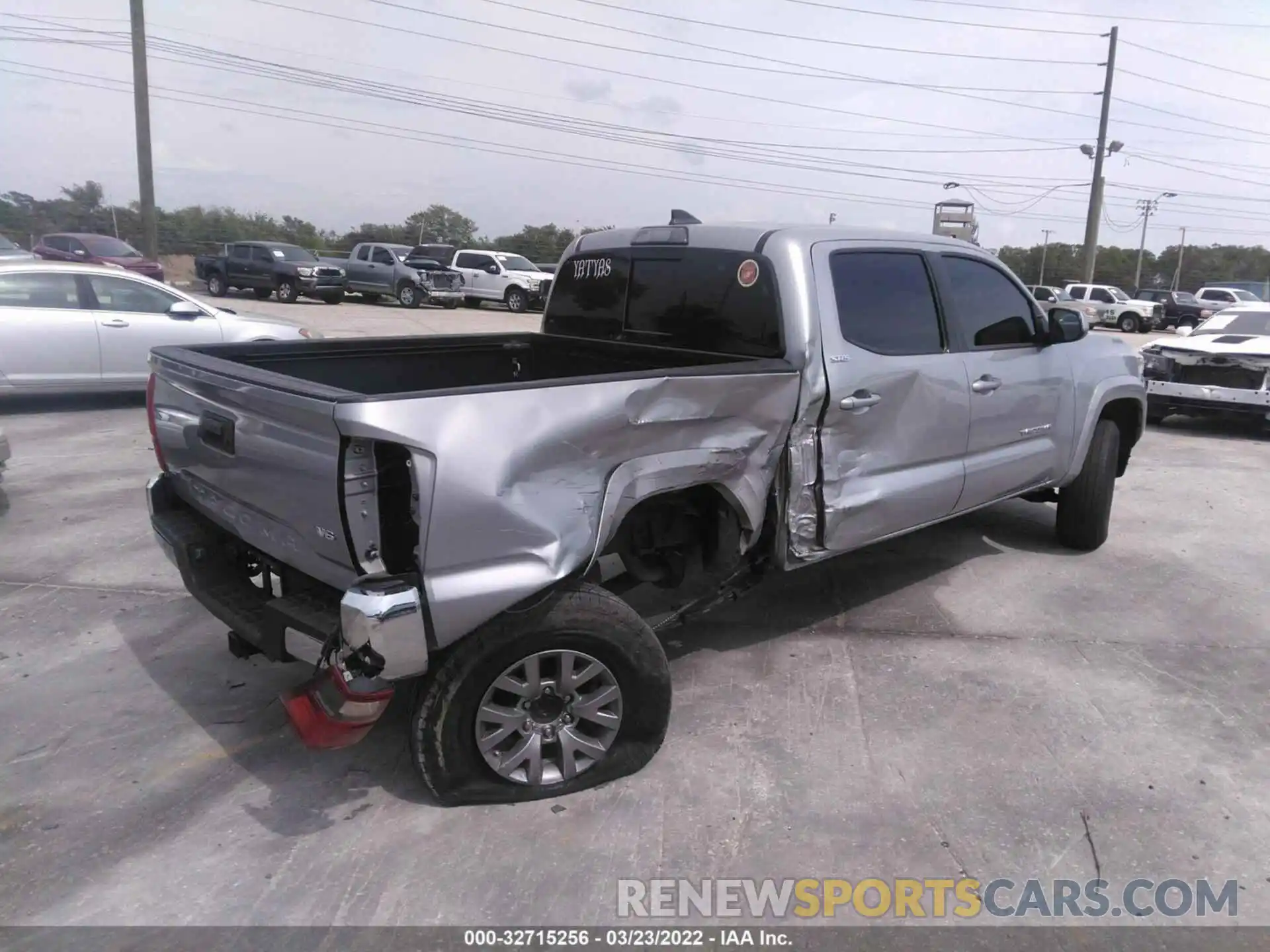 4 Photograph of a damaged car 3TMAZ5CN8KM107666 TOYOTA TACOMA 2WD 2019