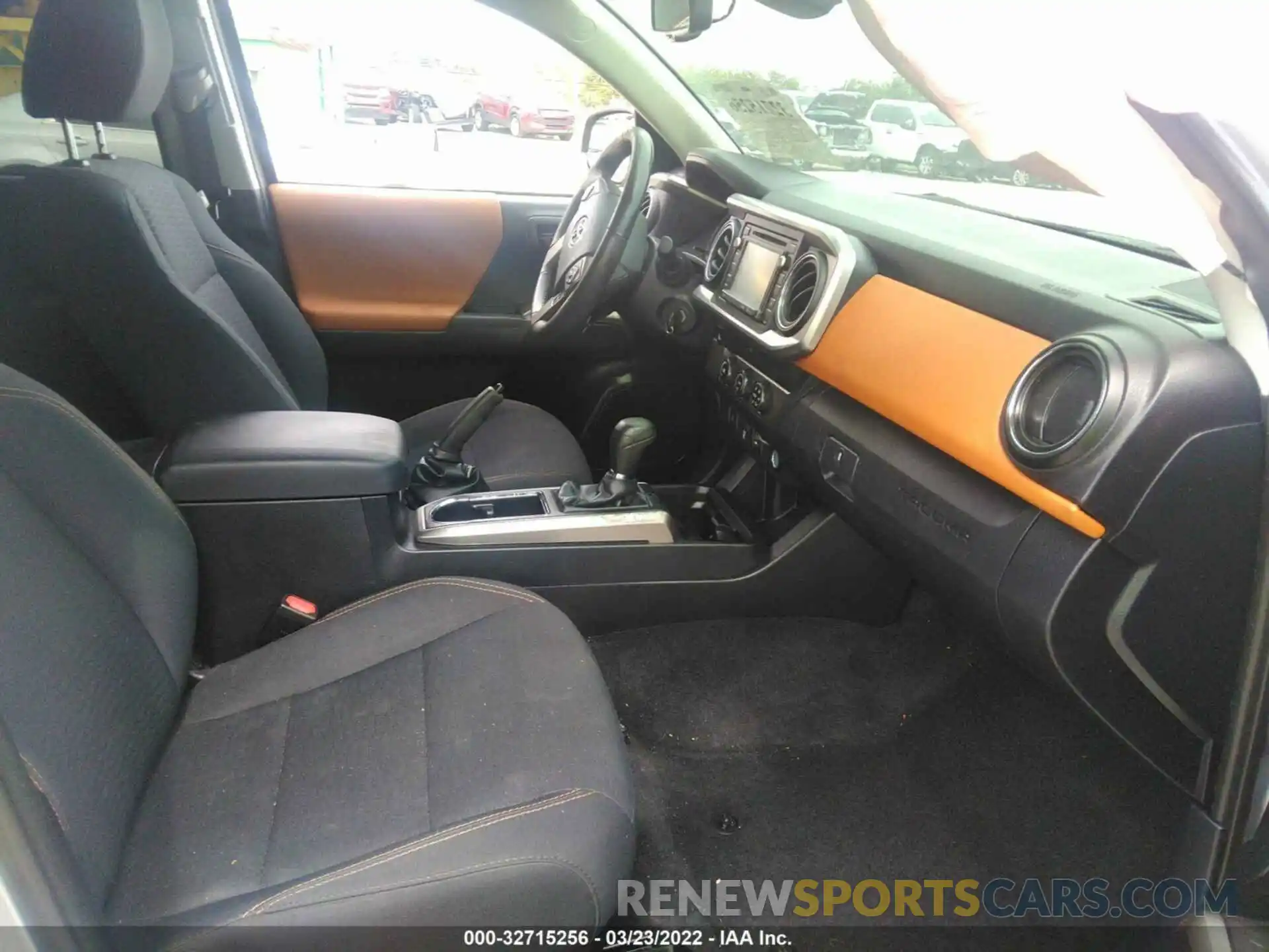 5 Photograph of a damaged car 3TMAZ5CN8KM107666 TOYOTA TACOMA 2WD 2019